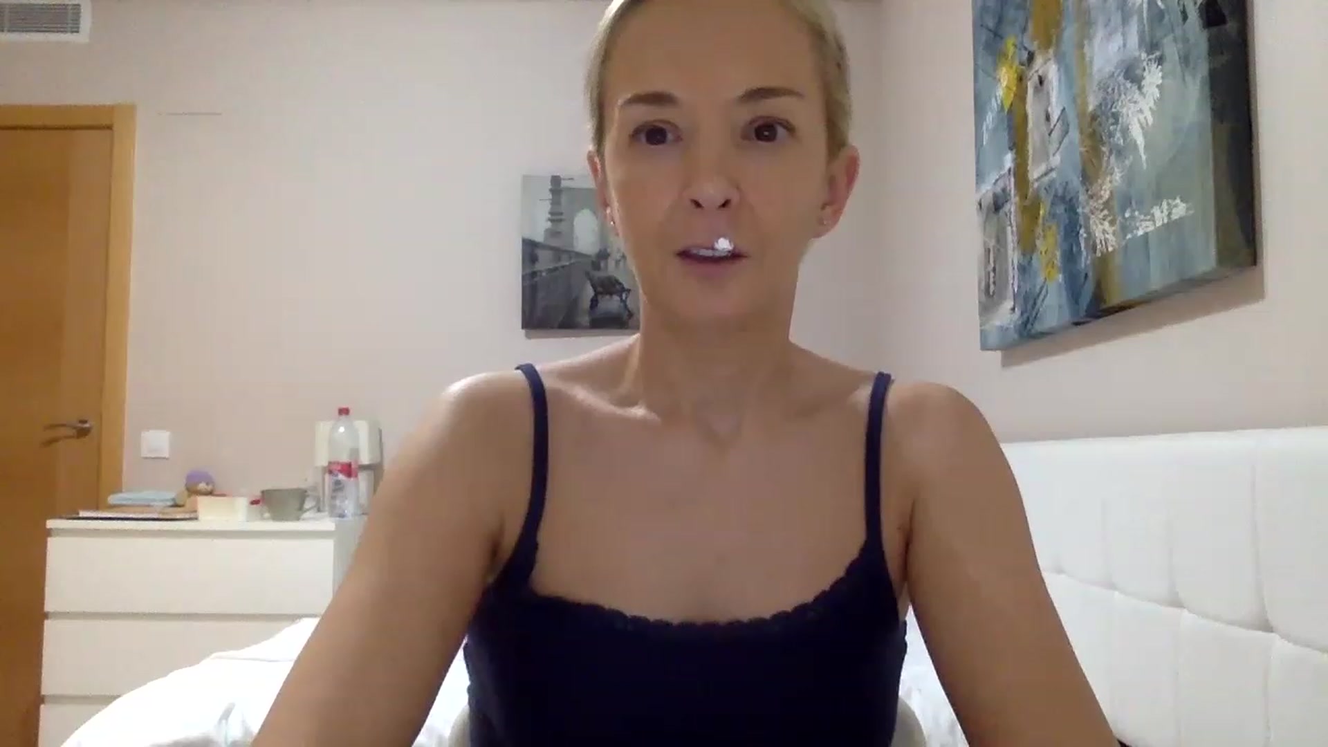 Gallery image thumbnail from Aimee_Angel's myfreecams stream on, 02/14/2023, 19:40 image 11 of 20