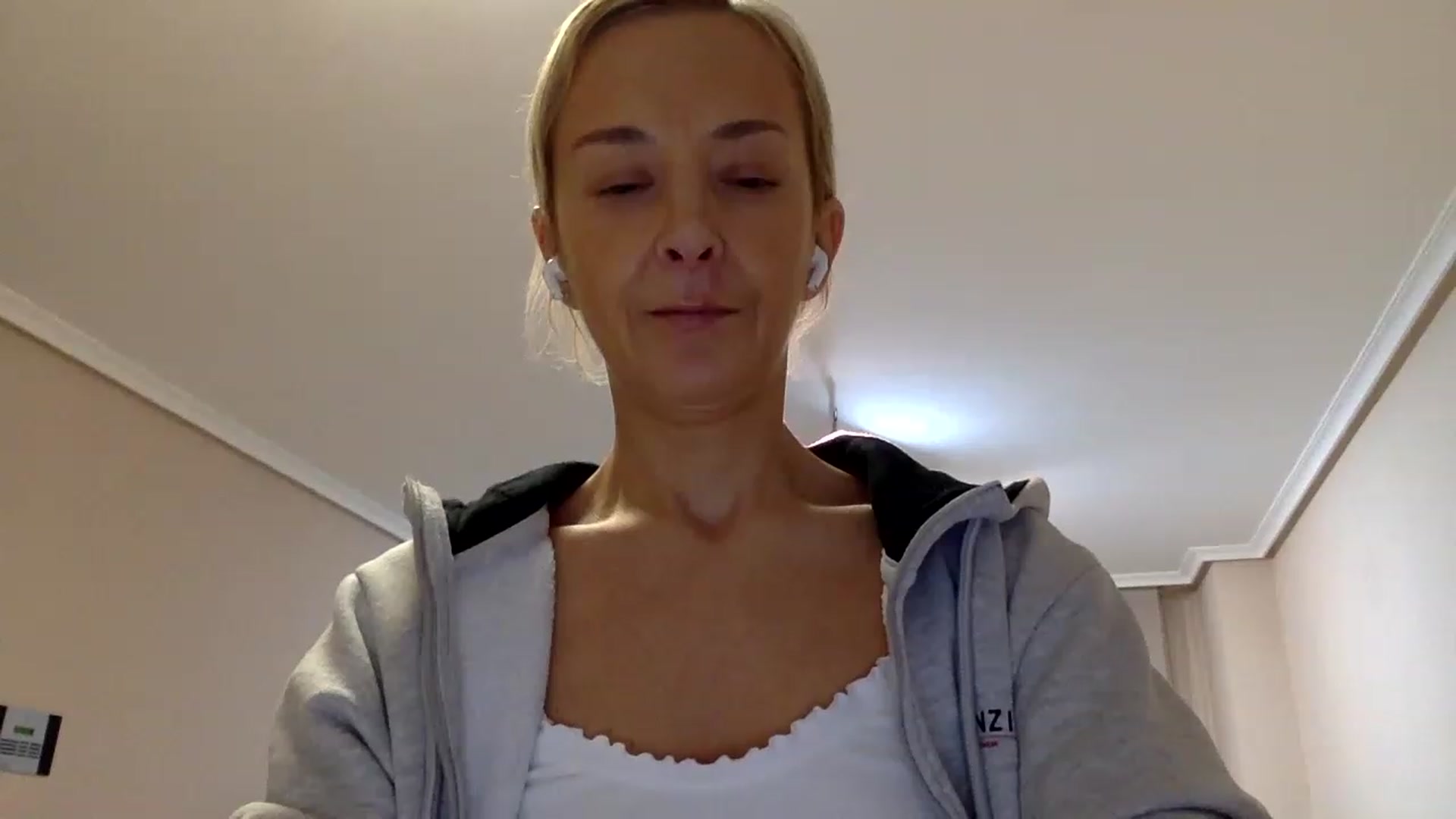 Gallery image thumbnail from Aimee_Angel's myfreecams stream on, 02/25/2023, 19:27 image 6 of 20