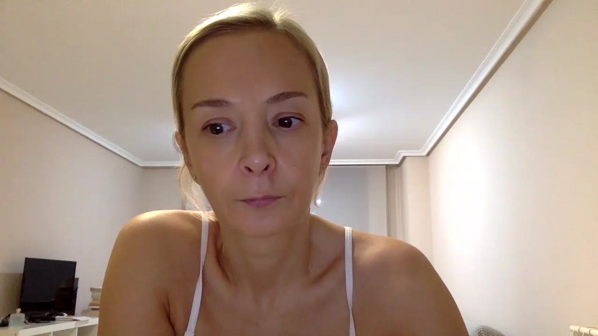 Gallery image thumbnail from Aimee_Angel's myfreecams stream on, 03/01/2023, 19:18 image 8 of 20