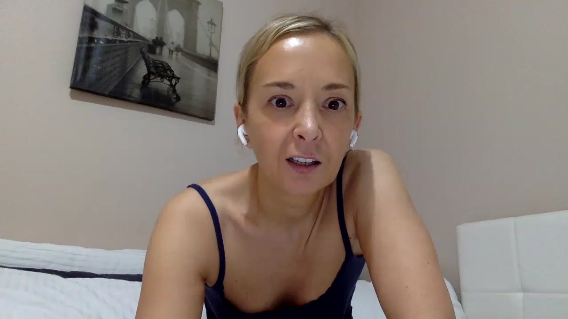 Gallery image thumbnail from Aimee_Angel's myfreecams stream on, 03/06/2023, 19:15 image 10 of 20