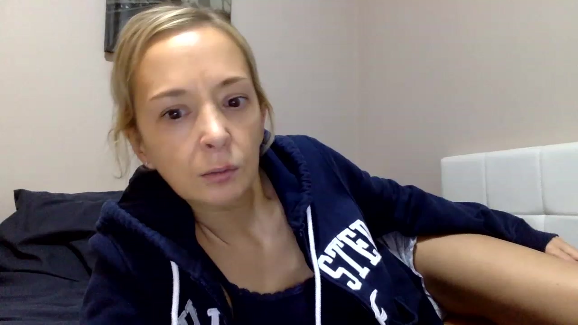 Gallery image thumbnail from Aimee_Angel's myfreecams stream on, 03/09/2023, 20:41 image 4 of 20