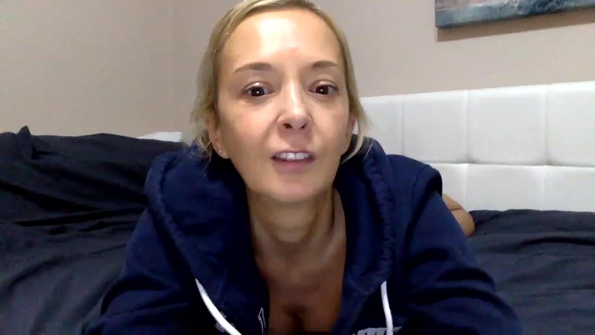Gallery image thumbnail from Aimee_Angel's myfreecams stream on, 03/09/2023, 20:41 image 11 of 20