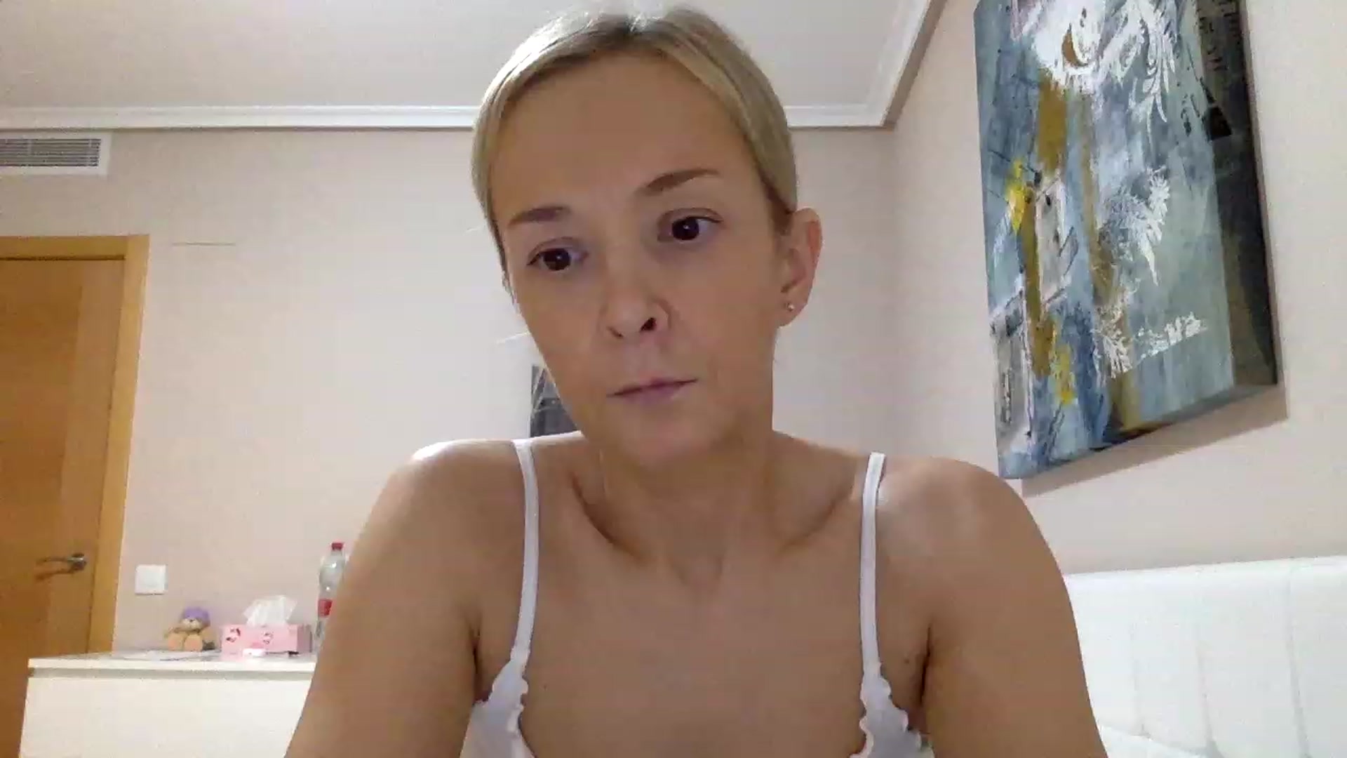 Gallery image thumbnail from Aimee_Angel's myfreecams stream on, 03/13/2023, 20:25 image 3 of 20