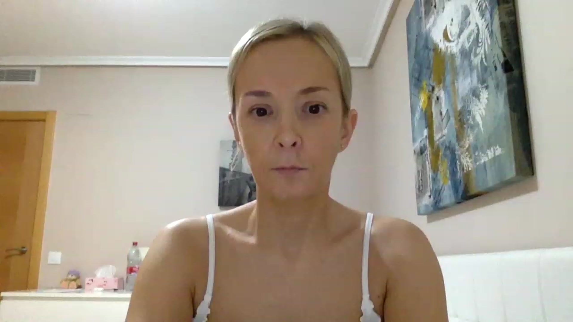 Gallery image thumbnail from Aimee_Angel's myfreecams stream on, 03/13/2023, 20:25 image 8 of 20