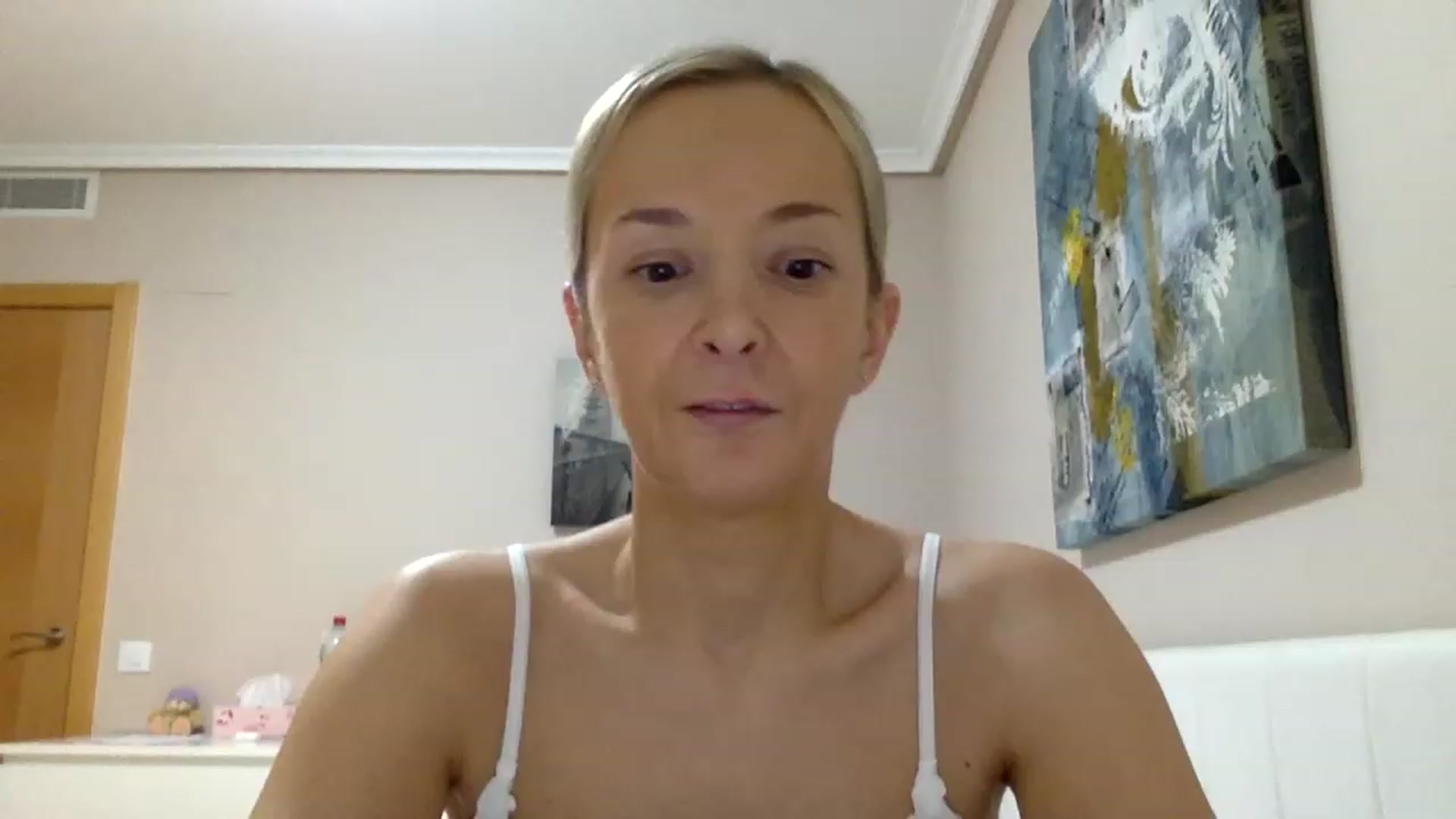 Gallery image thumbnail from Aimee_Angel's myfreecams stream on, 03/13/2023, 20:25 image 13 of 20