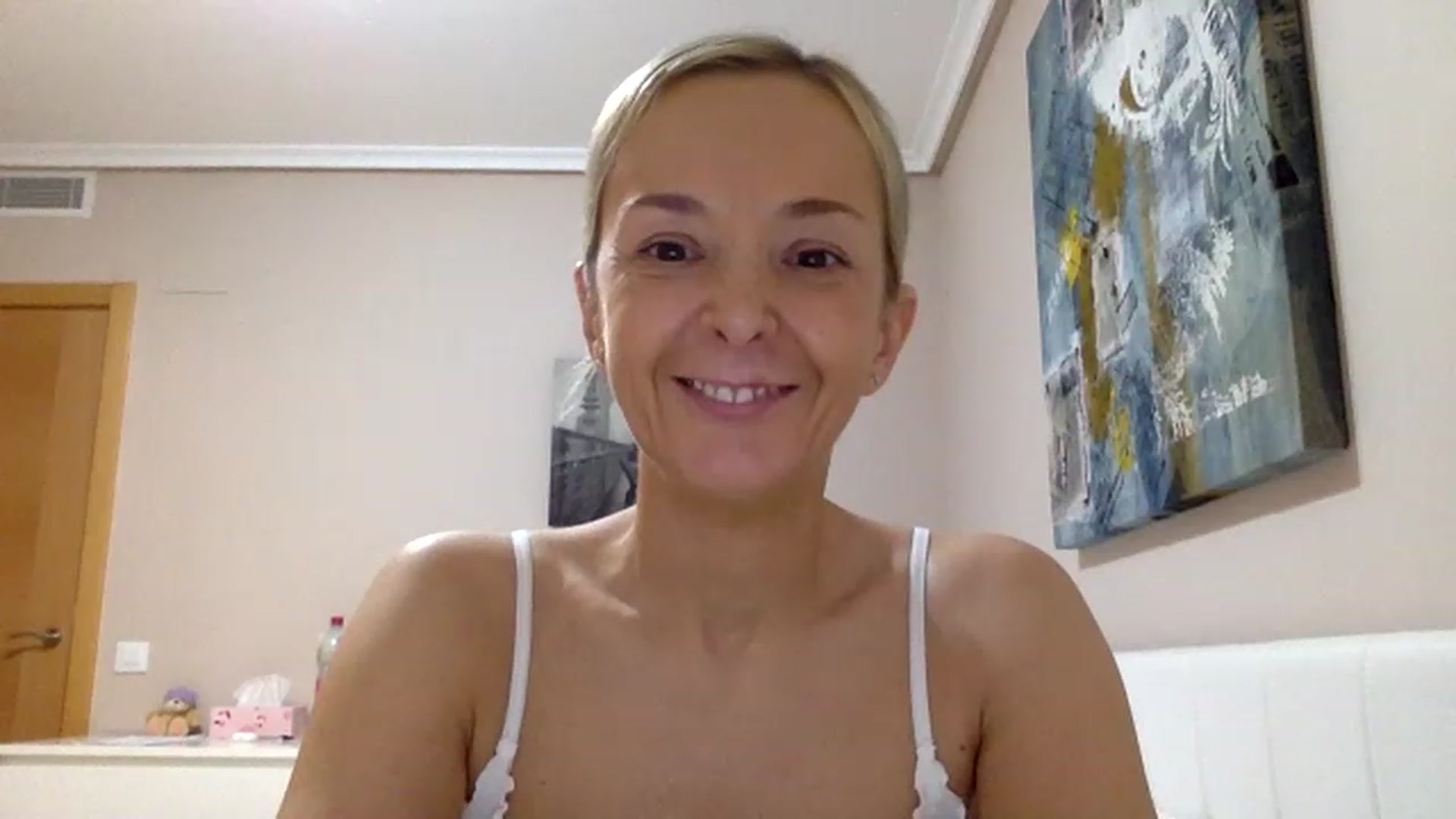 Gallery image thumbnail from Aimee_Angel's myfreecams stream on, 03/13/2023, 20:25 image 14 of 20