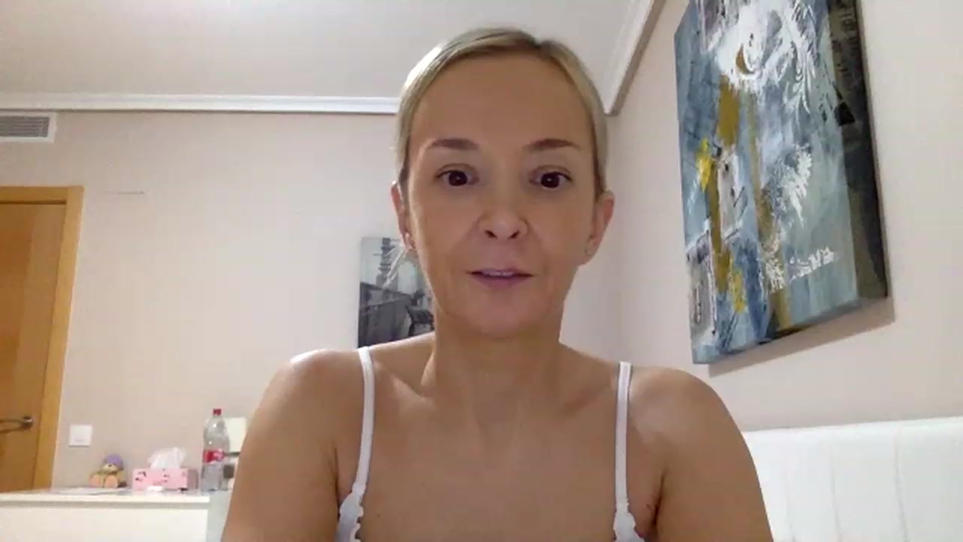 Gallery image thumbnail from Aimee_Angel's myfreecams stream on, 03/13/2023, 20:25 image 18 of 20
