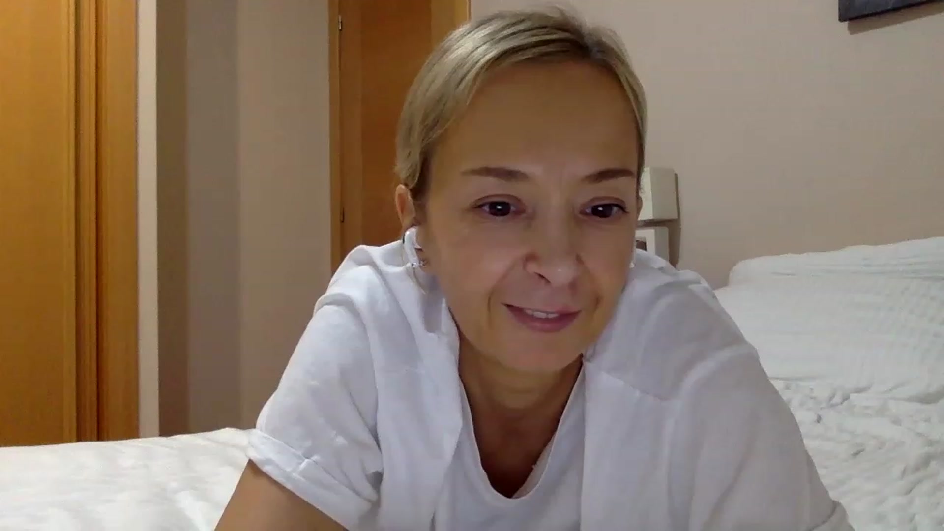 Gallery image thumbnail from Aimee_Angel's myfreecams stream on, 03/16/2023, 20:30 image 3 of 20