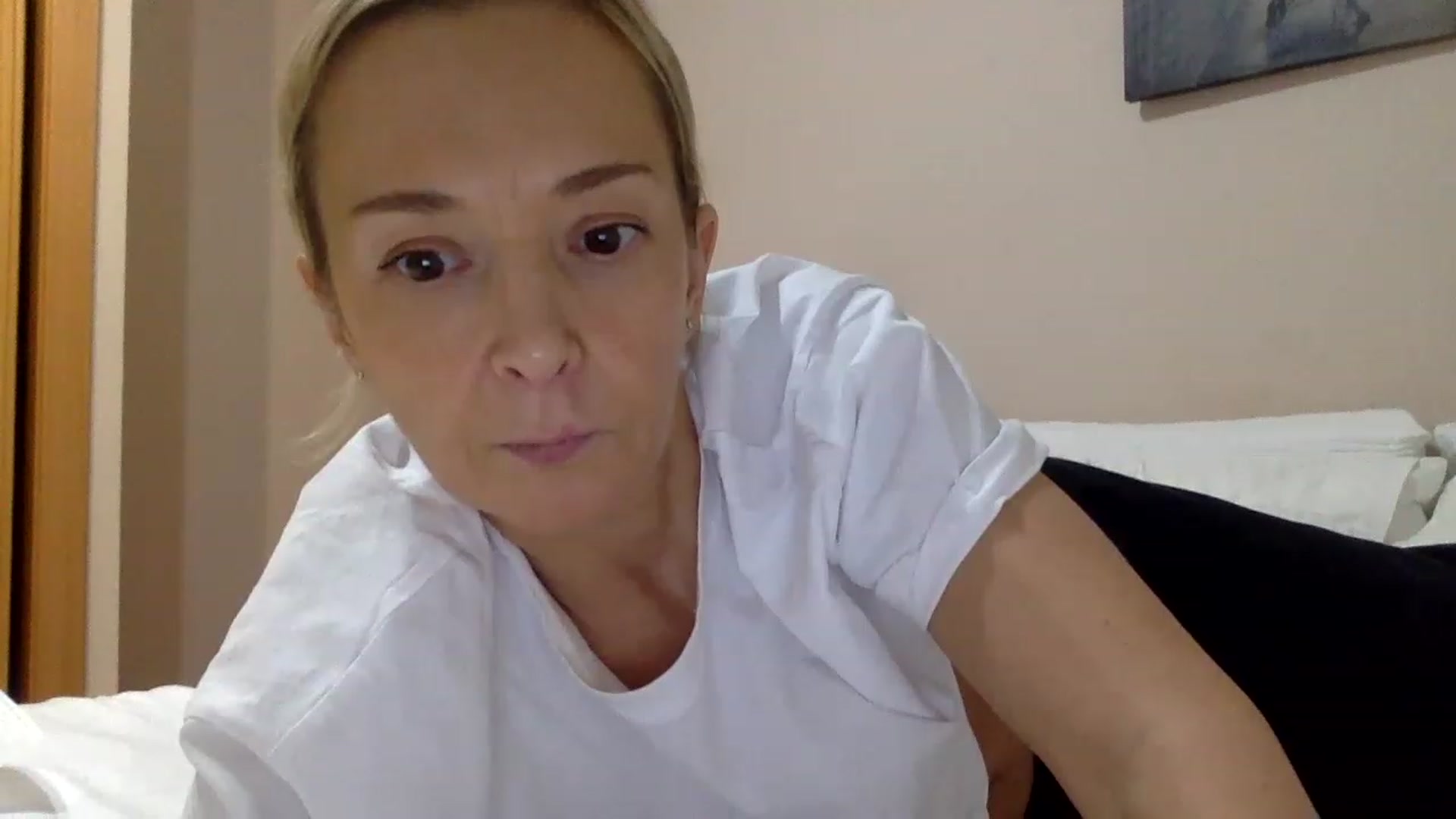 Gallery image thumbnail from Aimee_Angel's myfreecams stream on, 03/27/2023, 19:54 image 13 of 20