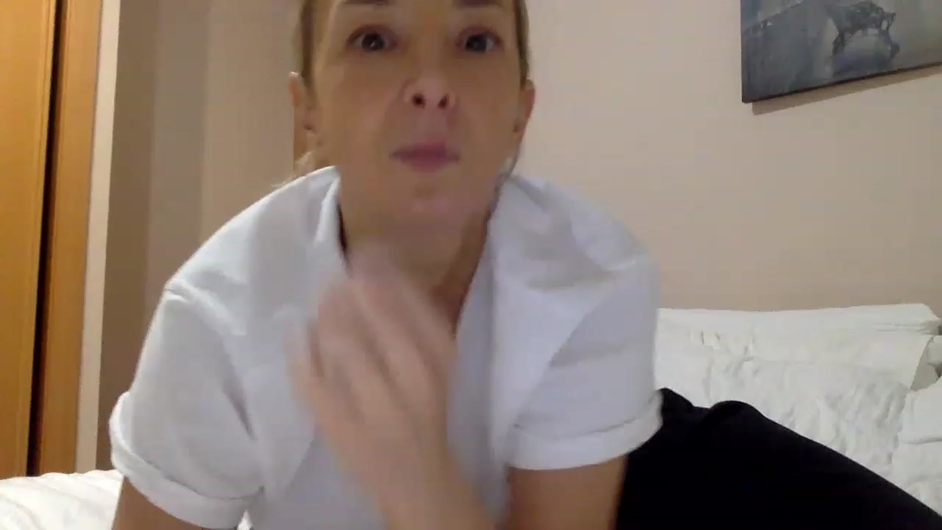 Gallery image thumbnail from Aimee_Angel's myfreecams stream on, 03/27/2023, 19:54 image 4 of 20