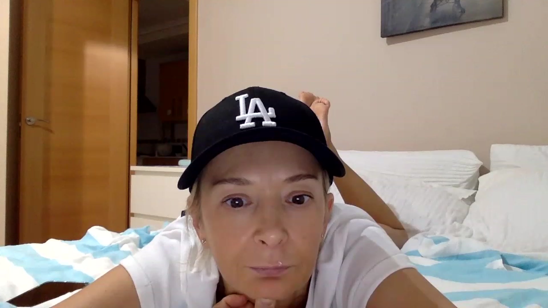 Gallery image thumbnail from Aimee_Angel's myfreecams stream on, 03/29/2023, 18:53 image 8 of 20