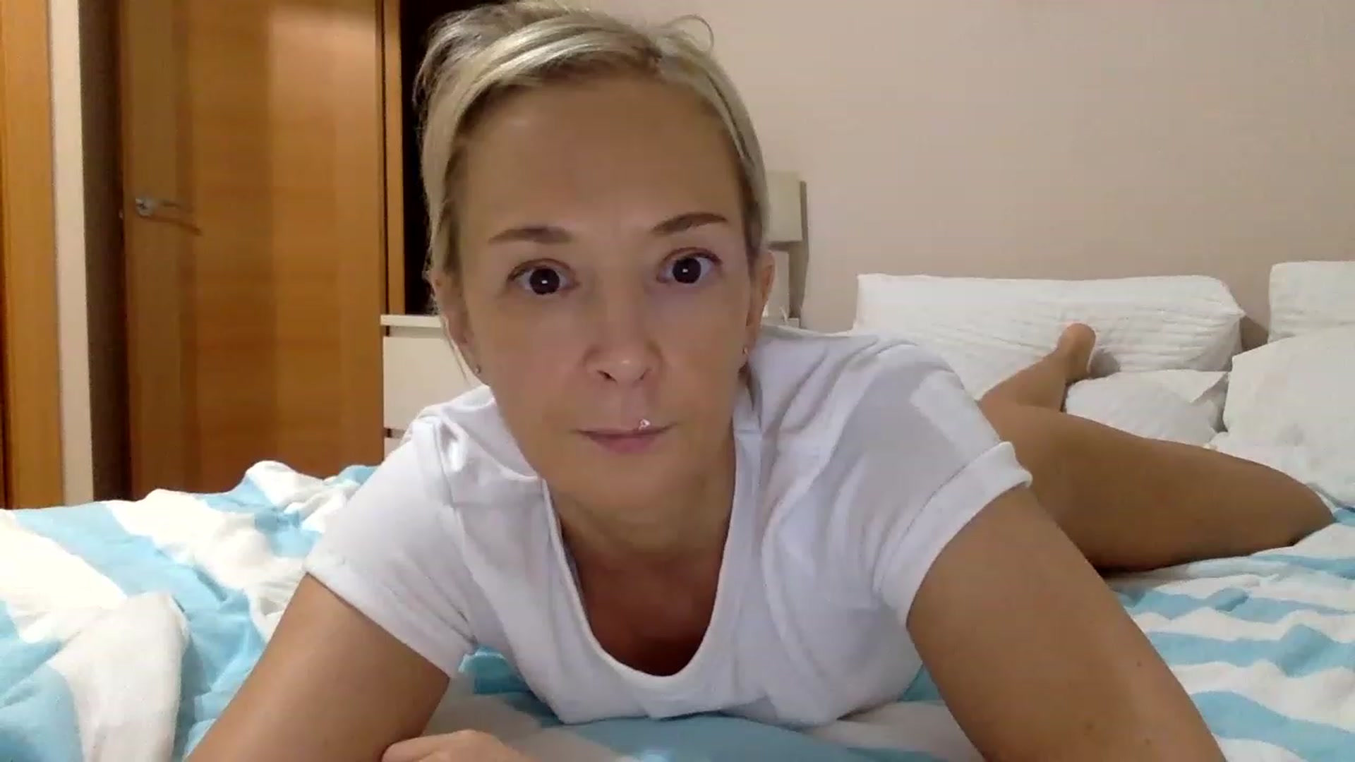 Gallery image thumbnail from Aimee_Angel's myfreecams stream on, 03/29/2023, 18:53 image 19 of 20