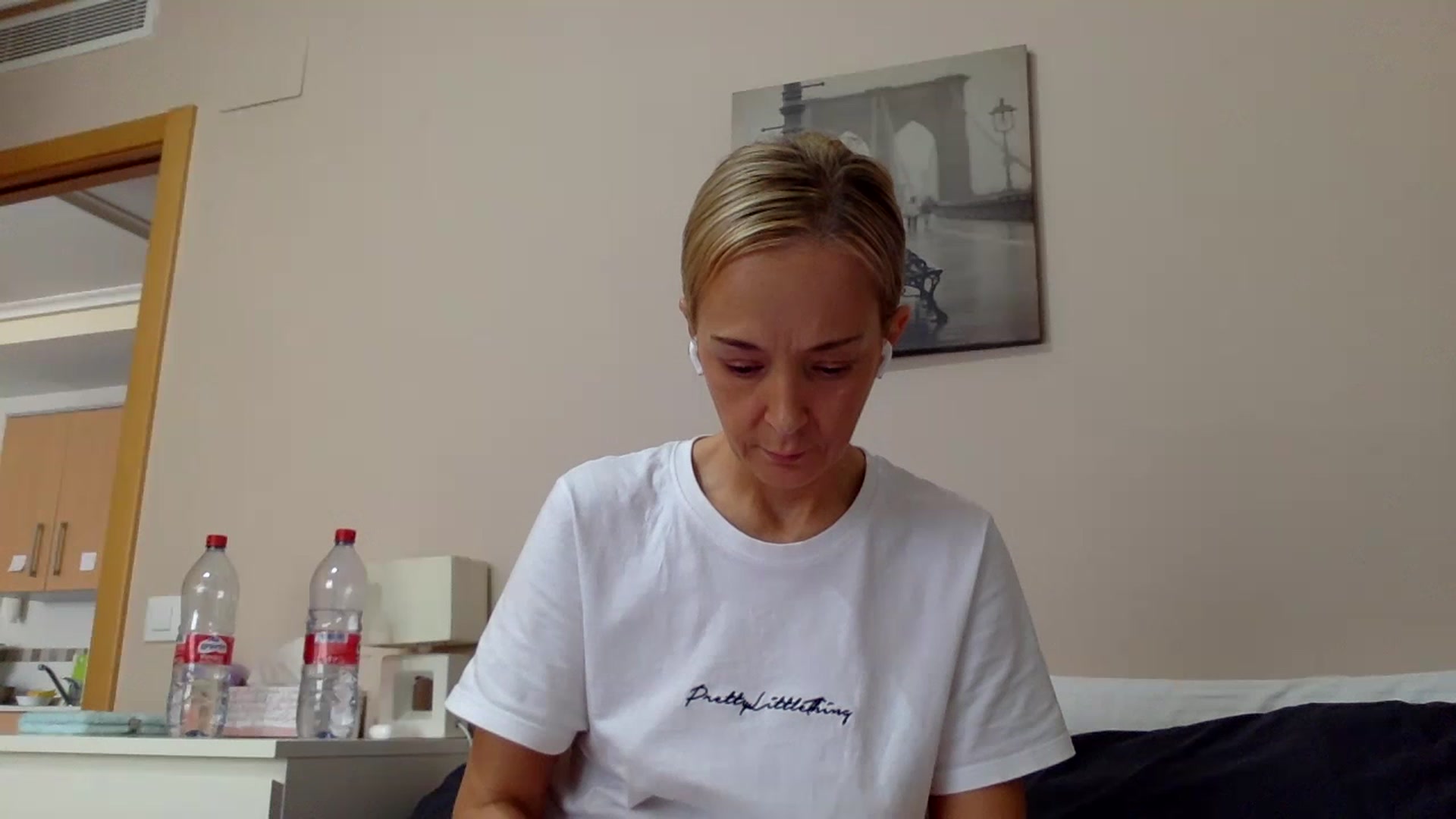 Gallery image thumbnail from Aimee_Angel's myfreecams stream on, 04/08/2023, 16:14 image 8 of 20