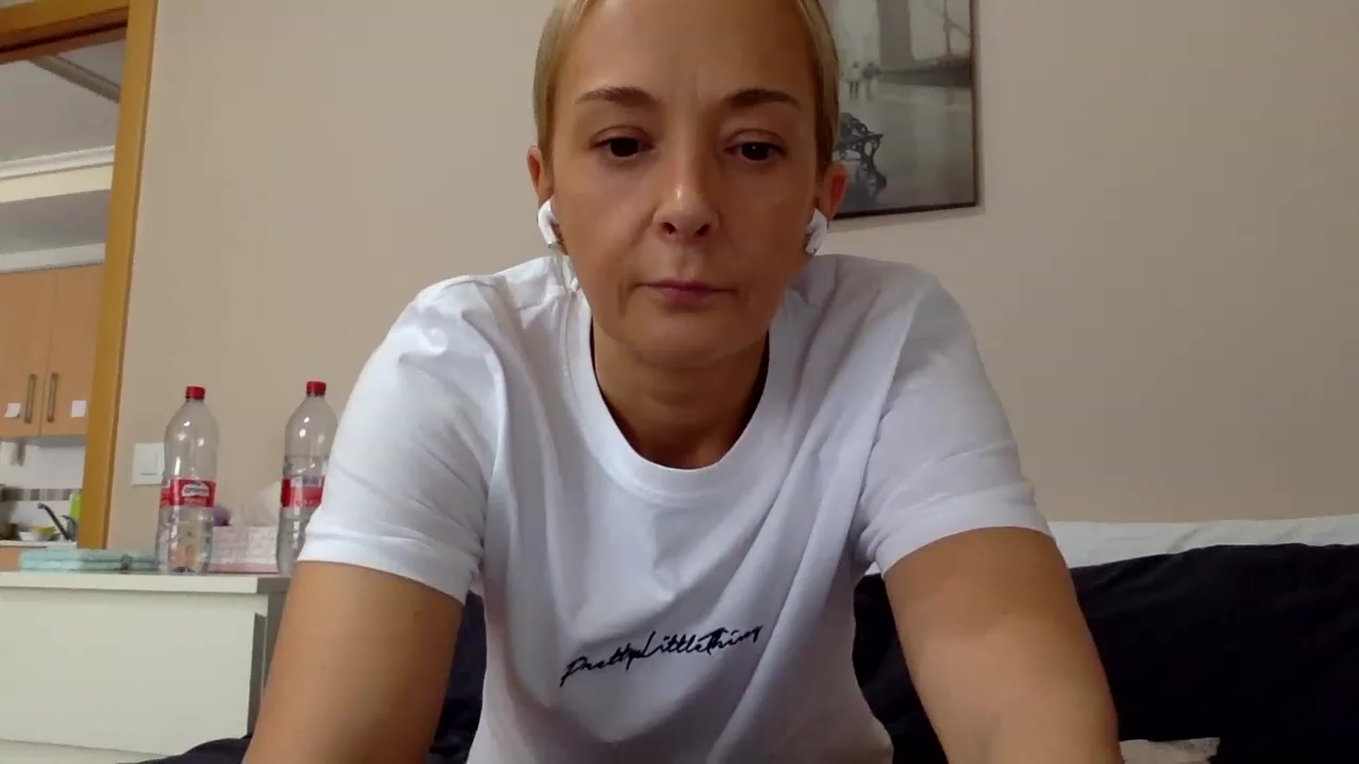 Gallery image thumbnail from Aimee_Angel's myfreecams stream on, 04/08/2023, 16:14 image 14 of 20