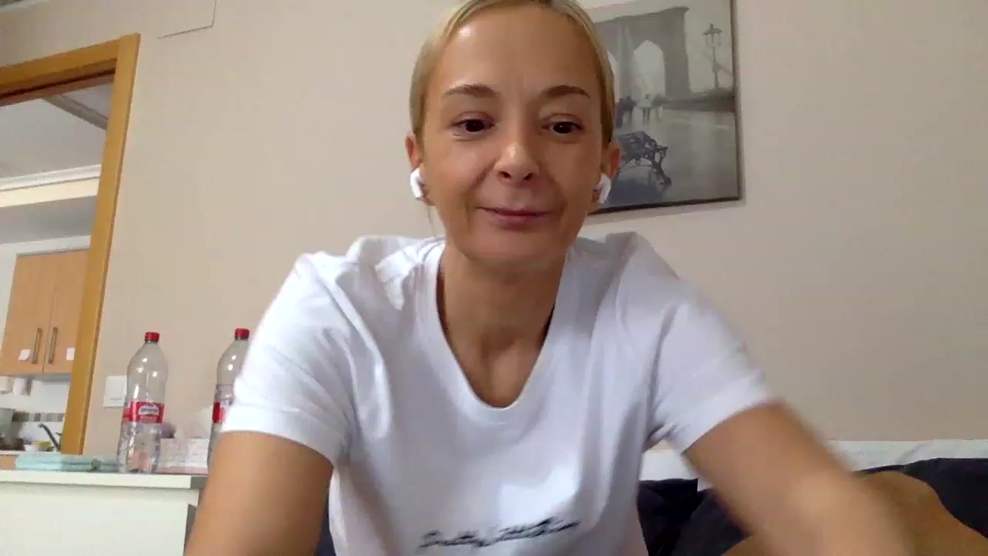 Gallery image thumbnail from Aimee_Angel's myfreecams stream on, 04/08/2023, 16:14 image 16 of 20