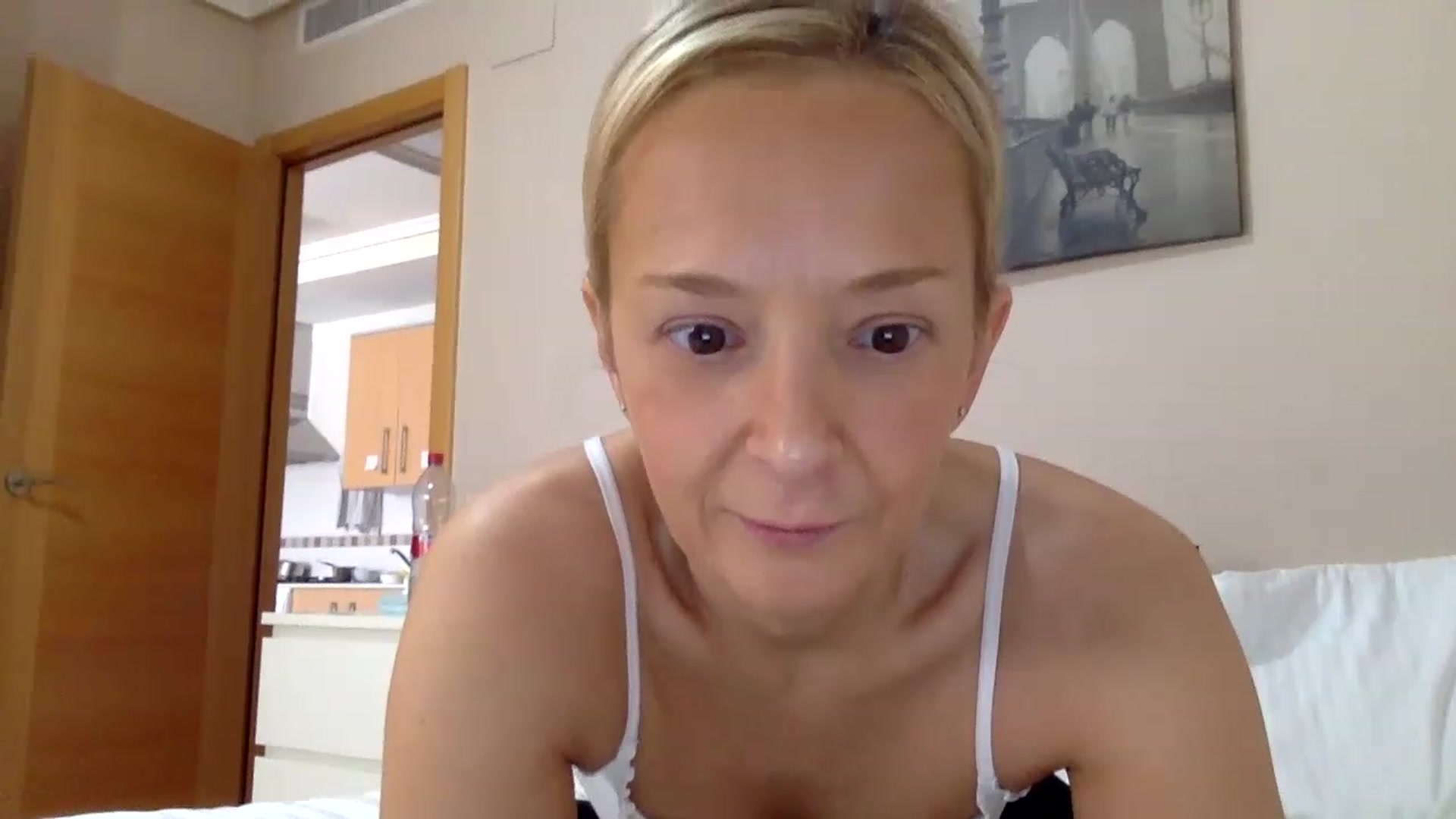 Gallery image thumbnail from Aimee_Angel's myfreecams stream on, 04/16/2023, 13:48 image 16 of 20