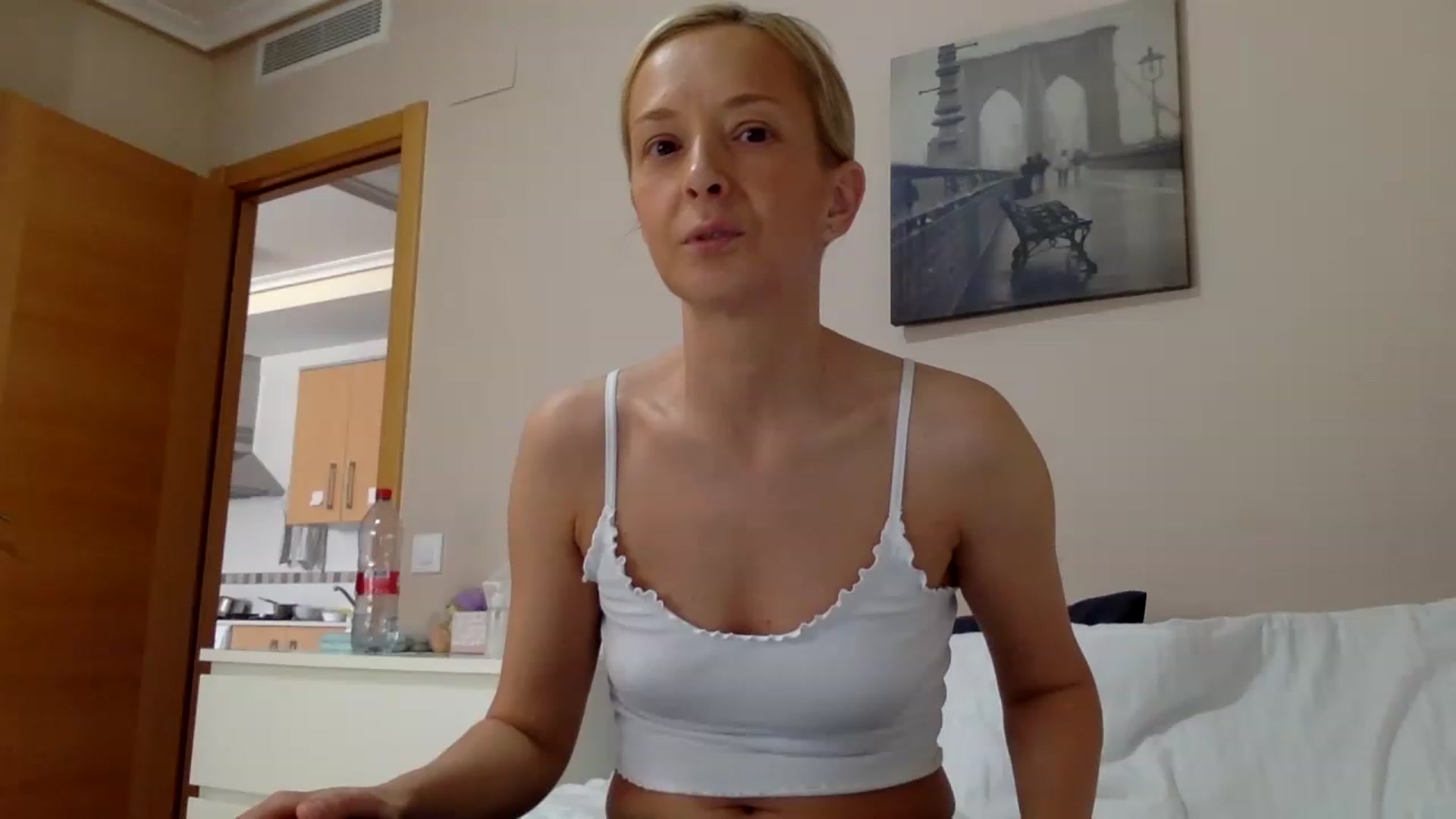 Gallery image thumbnail from Aimee_Angel's myfreecams stream on, 04/16/2023, 13:48 image 12 of 20