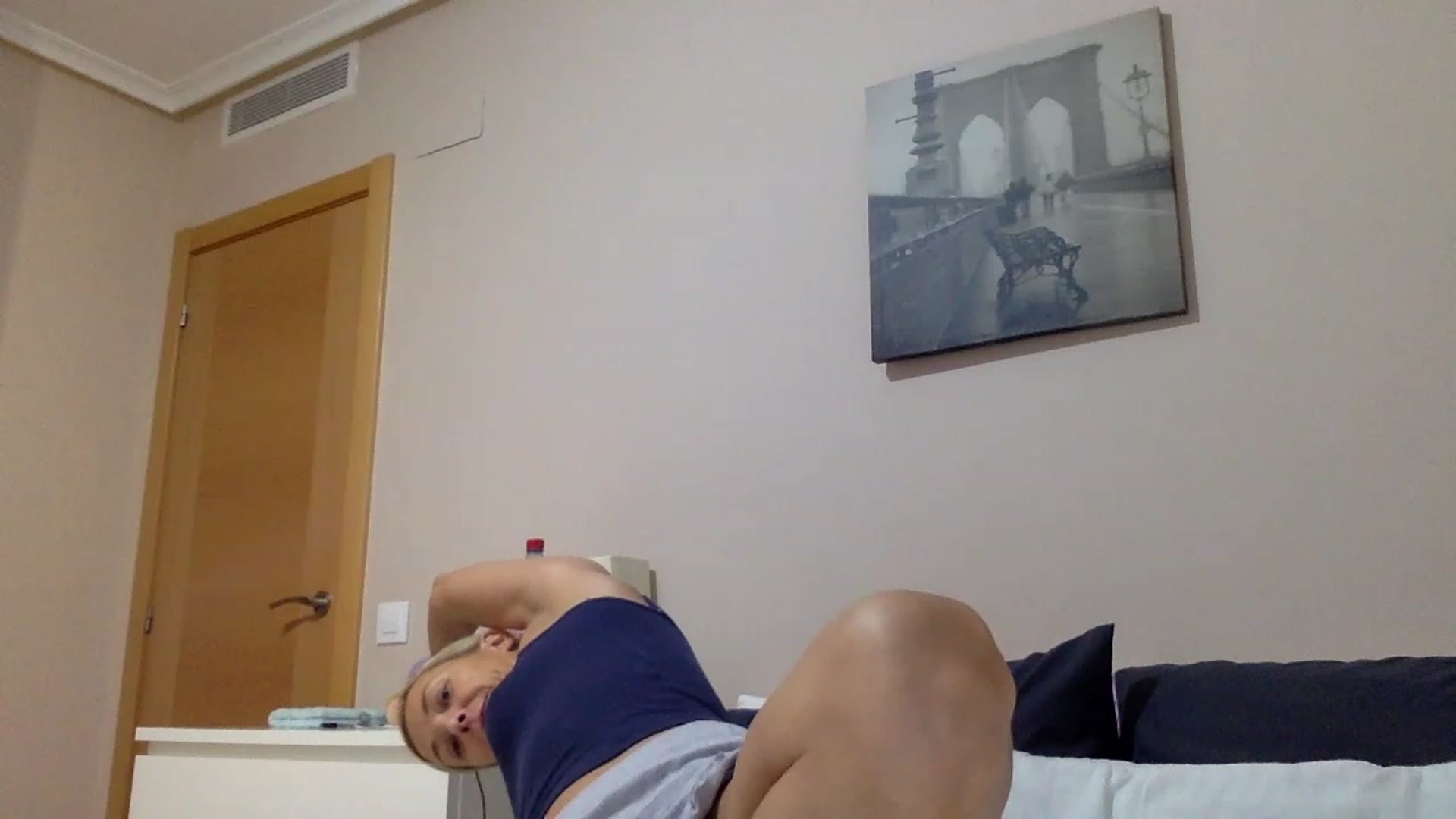 Gallery image thumbnail from Aimee_Angel's myfreecams stream on, 05/03/2023, 20:14 image 3 of 20
