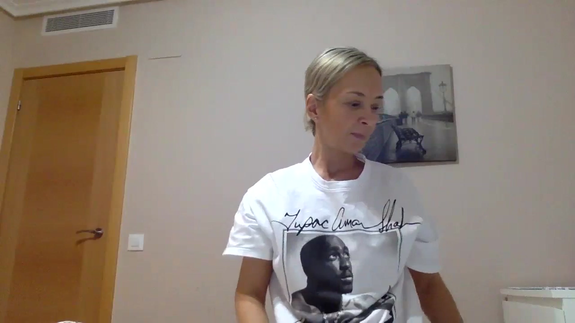 Gallery image thumbnail from Aimee_Angel's myfreecams stream on, 12/31/2023, 20:15 image 7 of 20