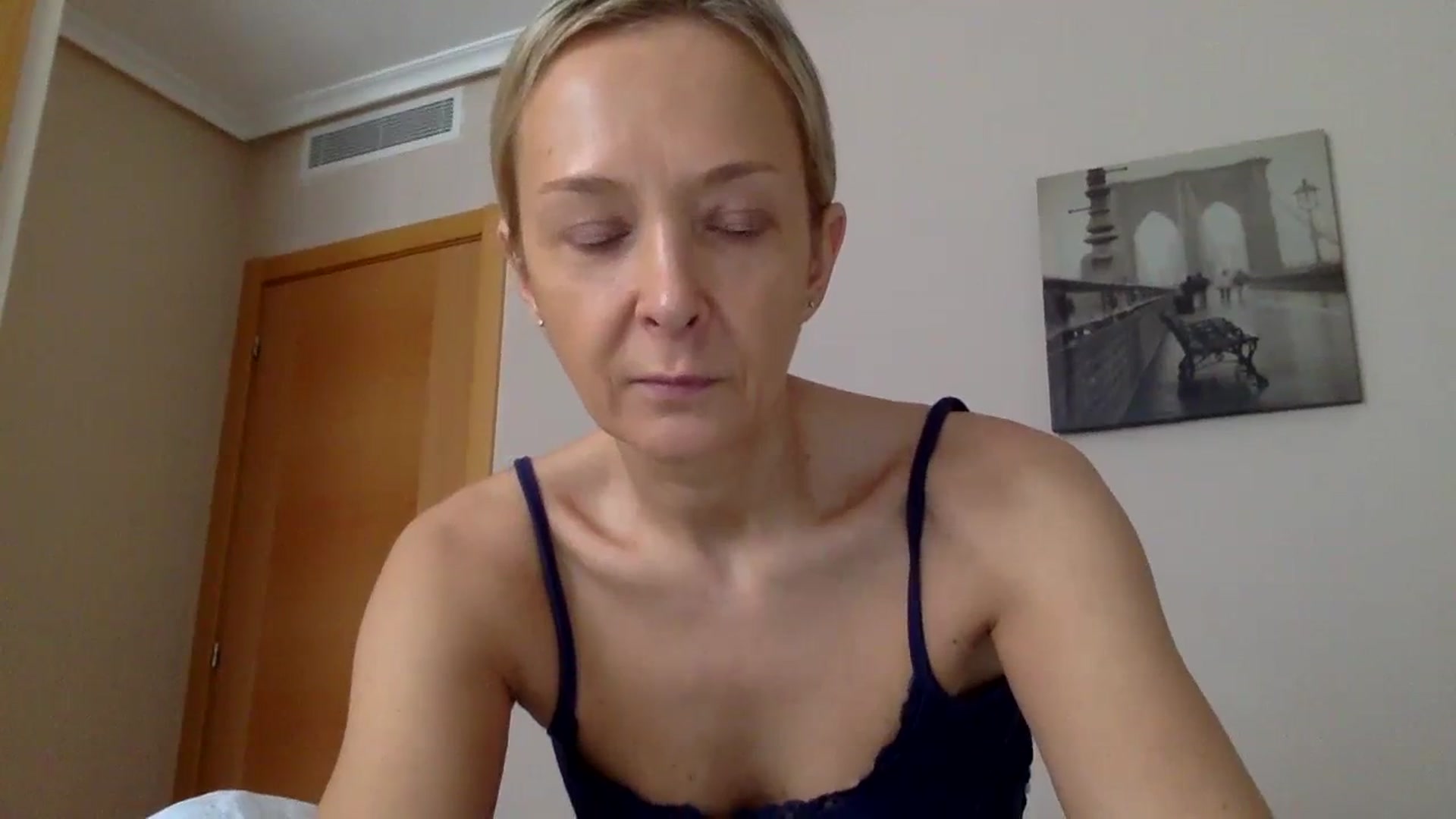 Gallery image thumbnail from Aimee_Angel's myfreecams stream on, 01/20/2024, 14:58 image 12 of 20