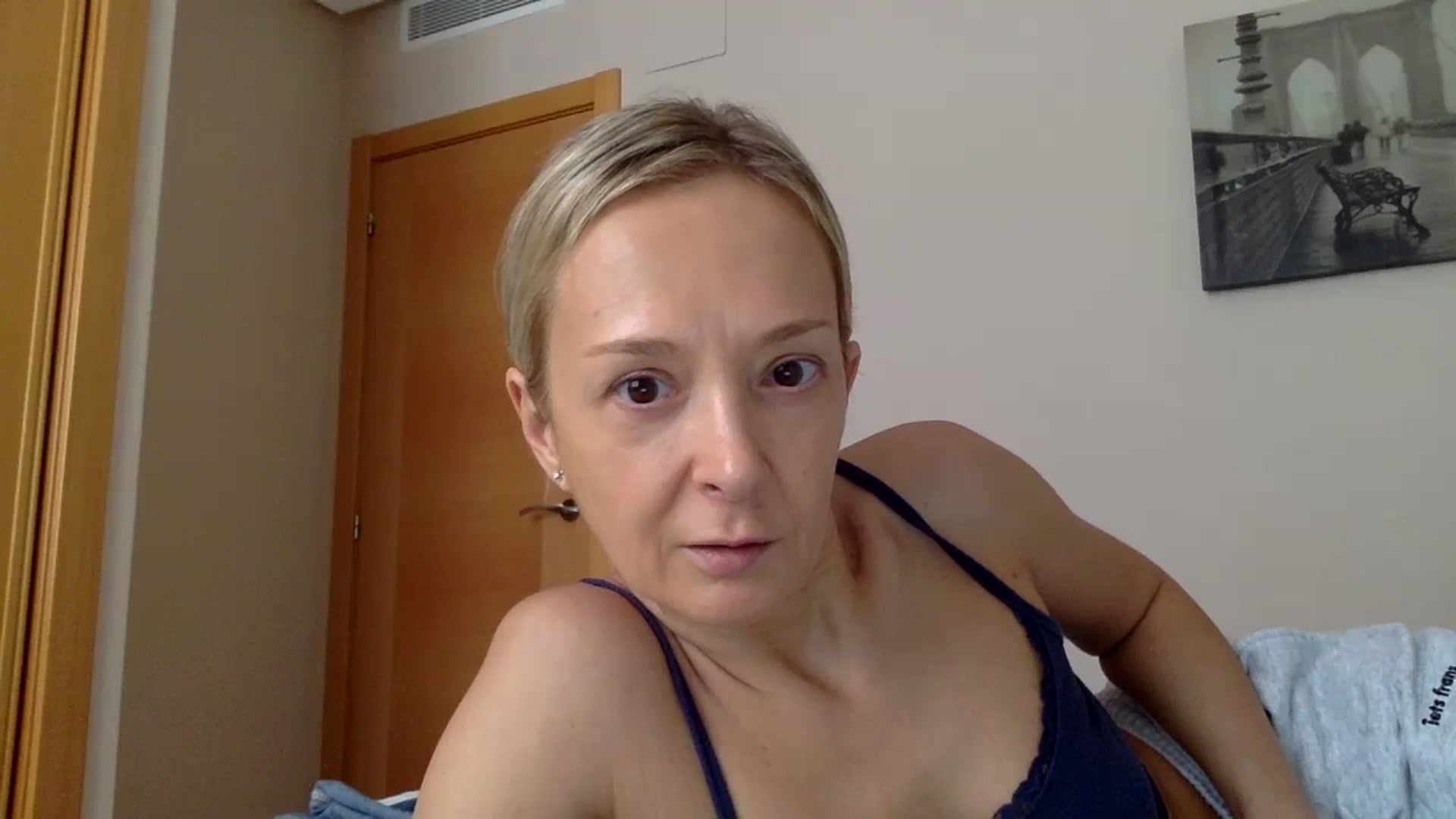 Gallery image thumbnail from Aimee_Angel's myfreecams stream on, 01/20/2024, 14:58 image 1 of 20