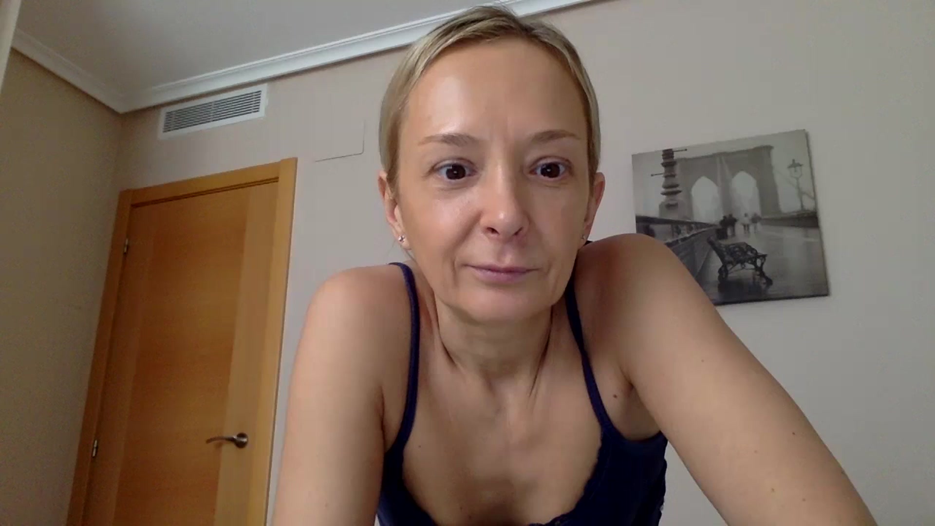 Gallery image thumbnail from Aimee_Angel's myfreecams stream on, 01/20/2024, 14:58 image 11 of 20