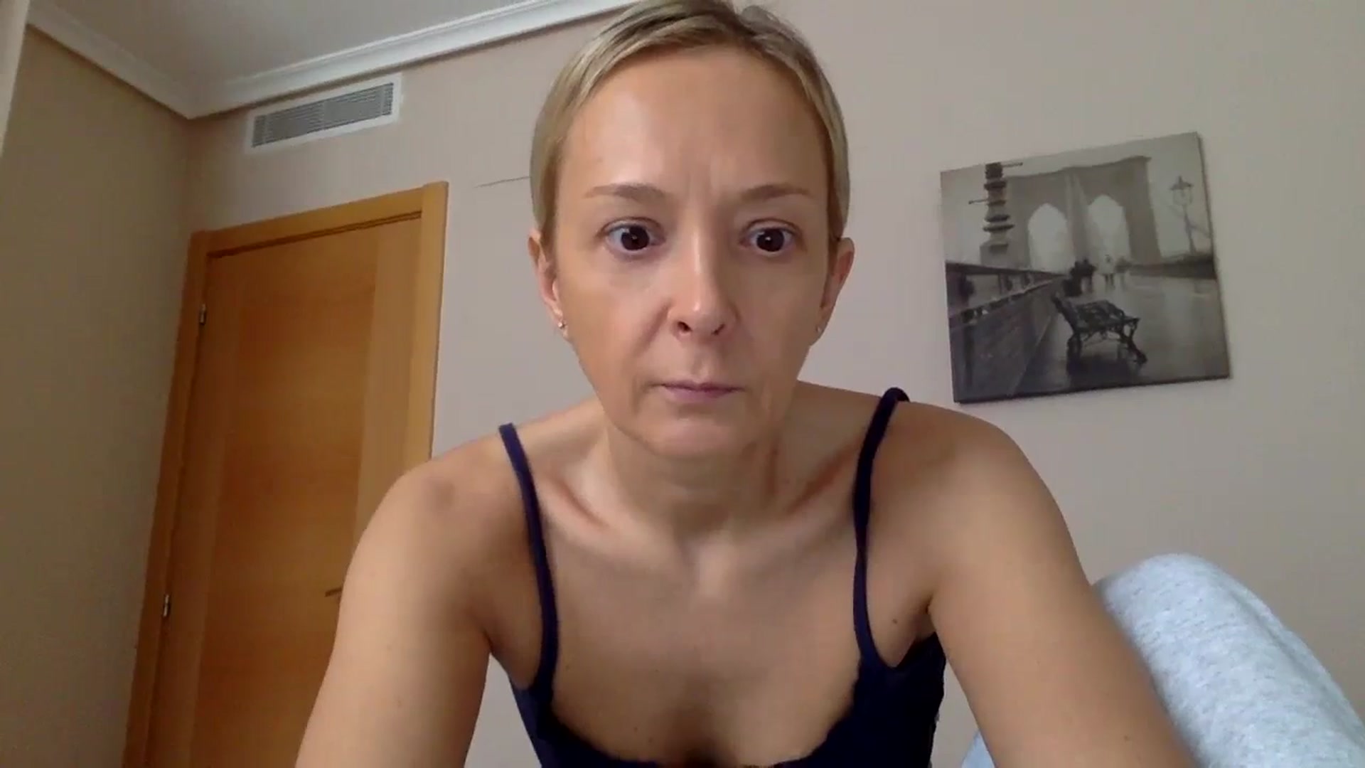 Gallery image thumbnail from Aimee_Angel's myfreecams stream on, 01/20/2024, 14:58 image 9 of 20