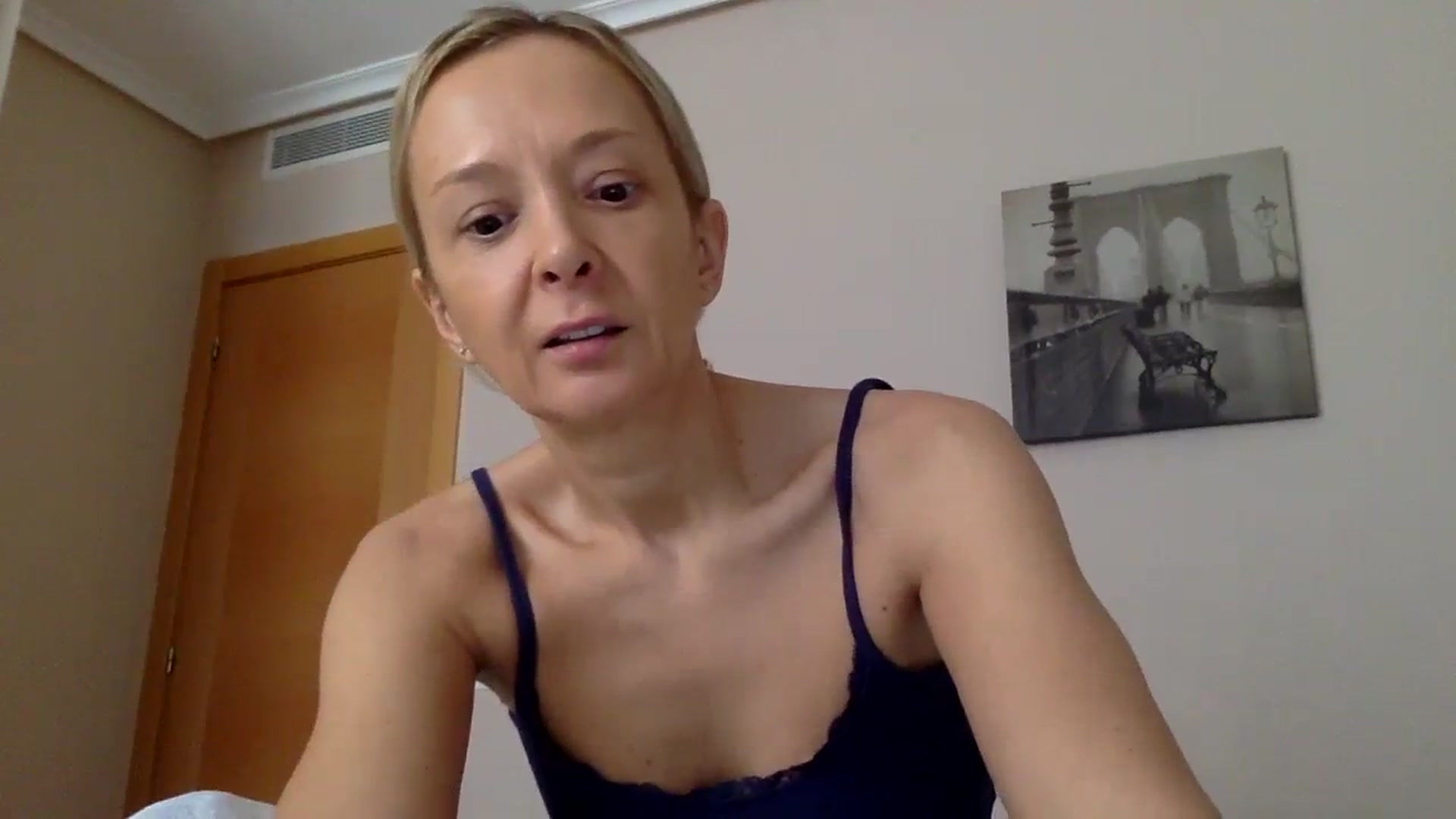 Gallery image thumbnail from Aimee_Angel's myfreecams stream on, 01/20/2024, 14:58 image 13 of 20