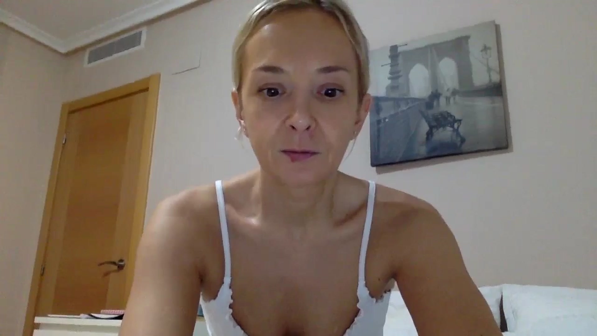 Gallery image thumbnail from Aimee_Angel's myfreecams stream on, 01/23/2024, 19:33 image 20 of 20