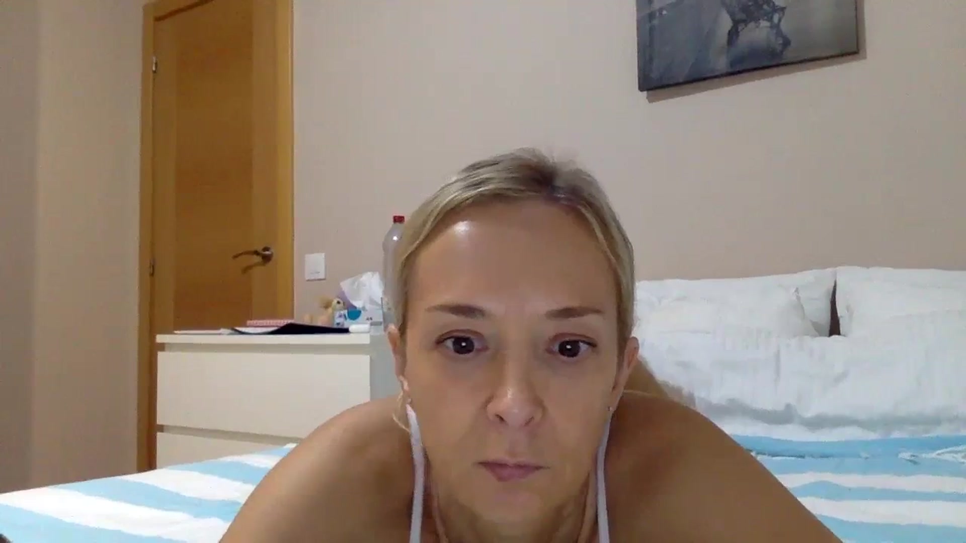 Gallery image thumbnail from Aimee_Angel's myfreecams stream on, 01/23/2024, 19:33 image 11 of 20