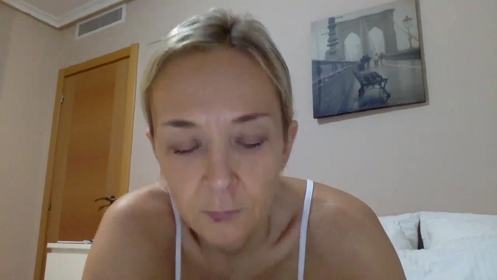 Gallery image thumbnail from Aimee_Angel's myfreecams stream on, 01/23/2024, 19:33 image 18 of 20