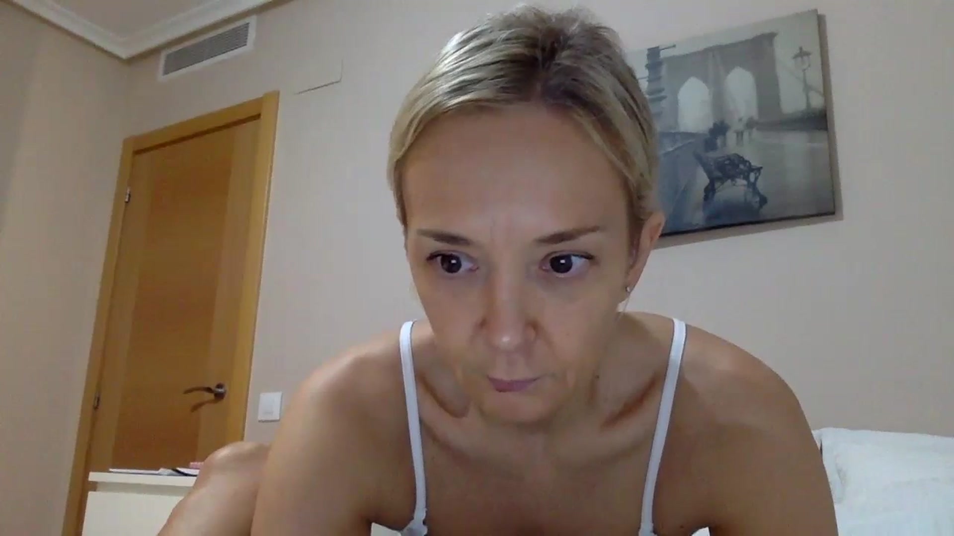 Gallery image thumbnail from Aimee_Angel's myfreecams stream on, 01/23/2024, 19:33 image 16 of 20