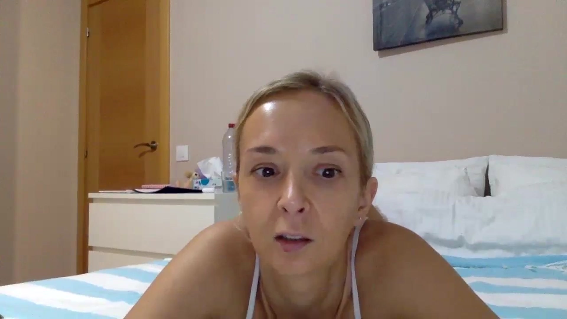 Gallery image thumbnail from Aimee_Angel's myfreecams stream on, 01/23/2024, 19:33 image 10 of 20