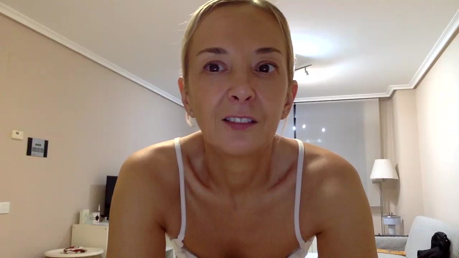 Gallery image thumbnail from Aimee_Angel's myfreecams stream on, 01/31/2024, 22:46 image 4 of 20