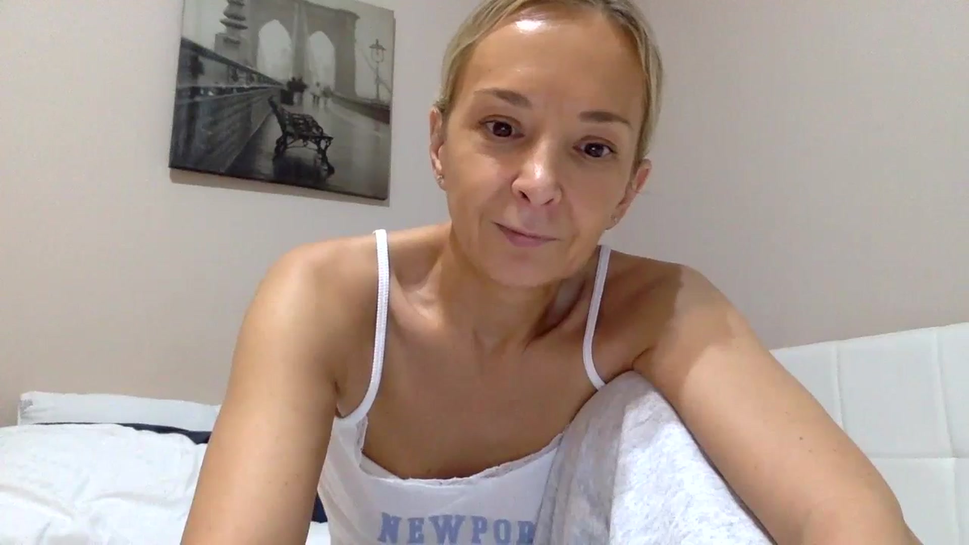 Gallery image thumbnail from Aimee_Angel's myfreecams stream on, 02/03/2024, 20:09 image 13 of 20