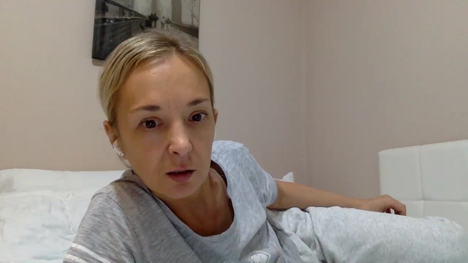 Gallery image thumbnail from Aimee_Angel's myfreecams stream on, 02/06/2024, 21:34 image 2 of 20