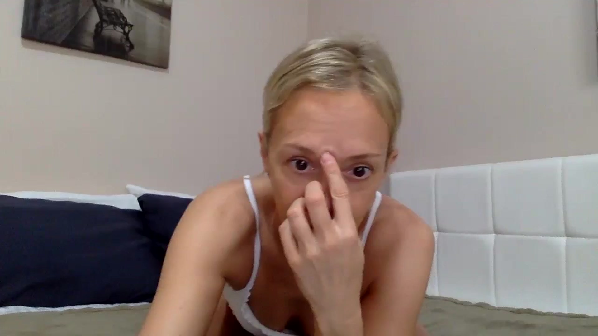 Gallery image thumbnail from Aimee_Angel's myfreecams stream on, 02/18/2024, 16:50 image 6 of 20