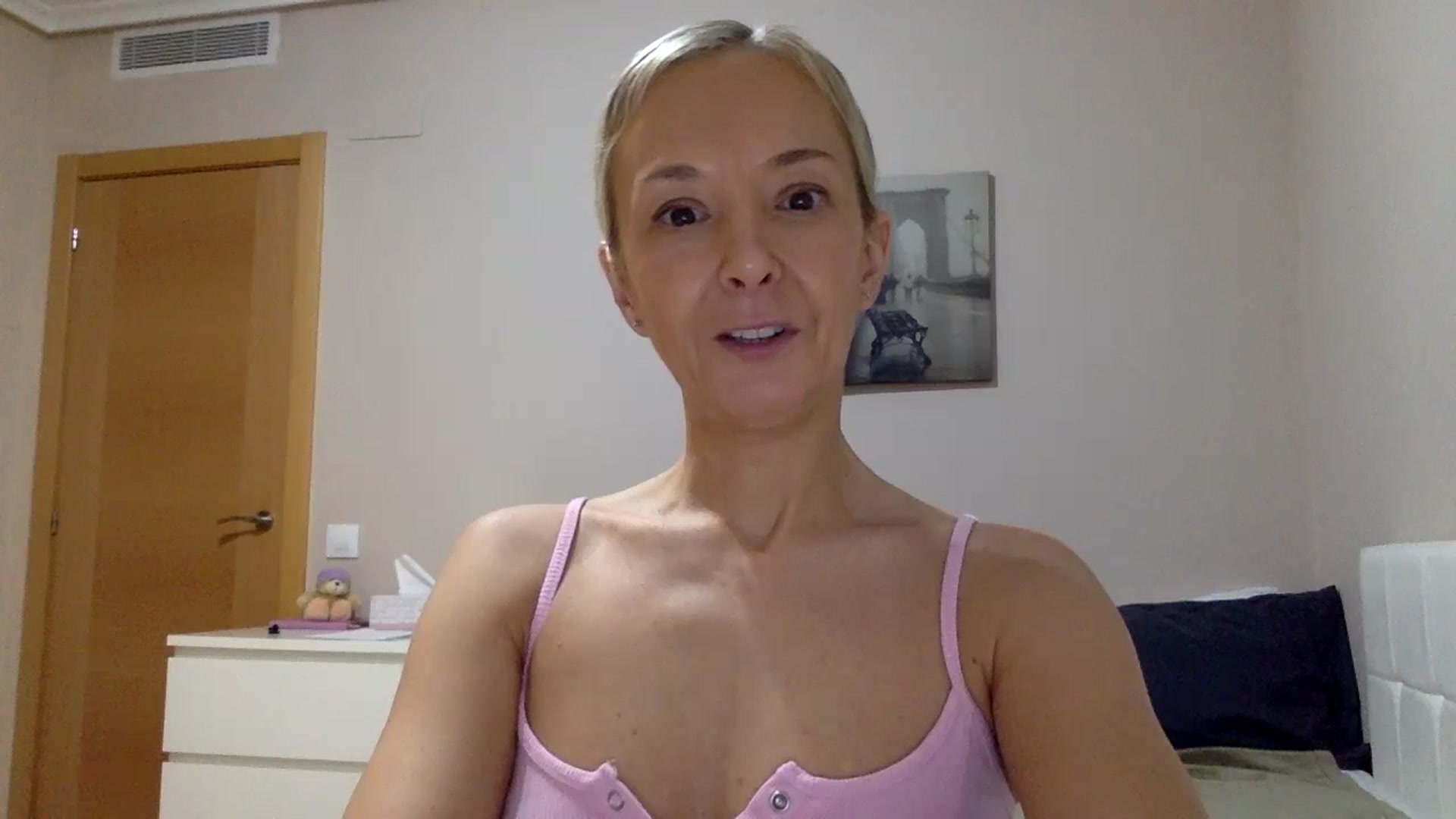 Gallery image thumbnail from Aimee_Angel's myfreecams stream on, 02/21/2024, 18:19 image 6 of 20