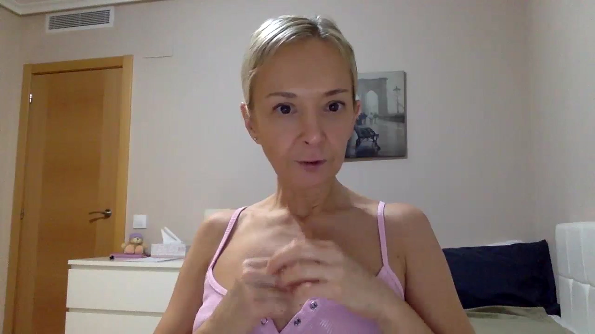 Gallery image thumbnail from Aimee_Angel's myfreecams stream on, 02/21/2024, 18:19 image 9 of 20