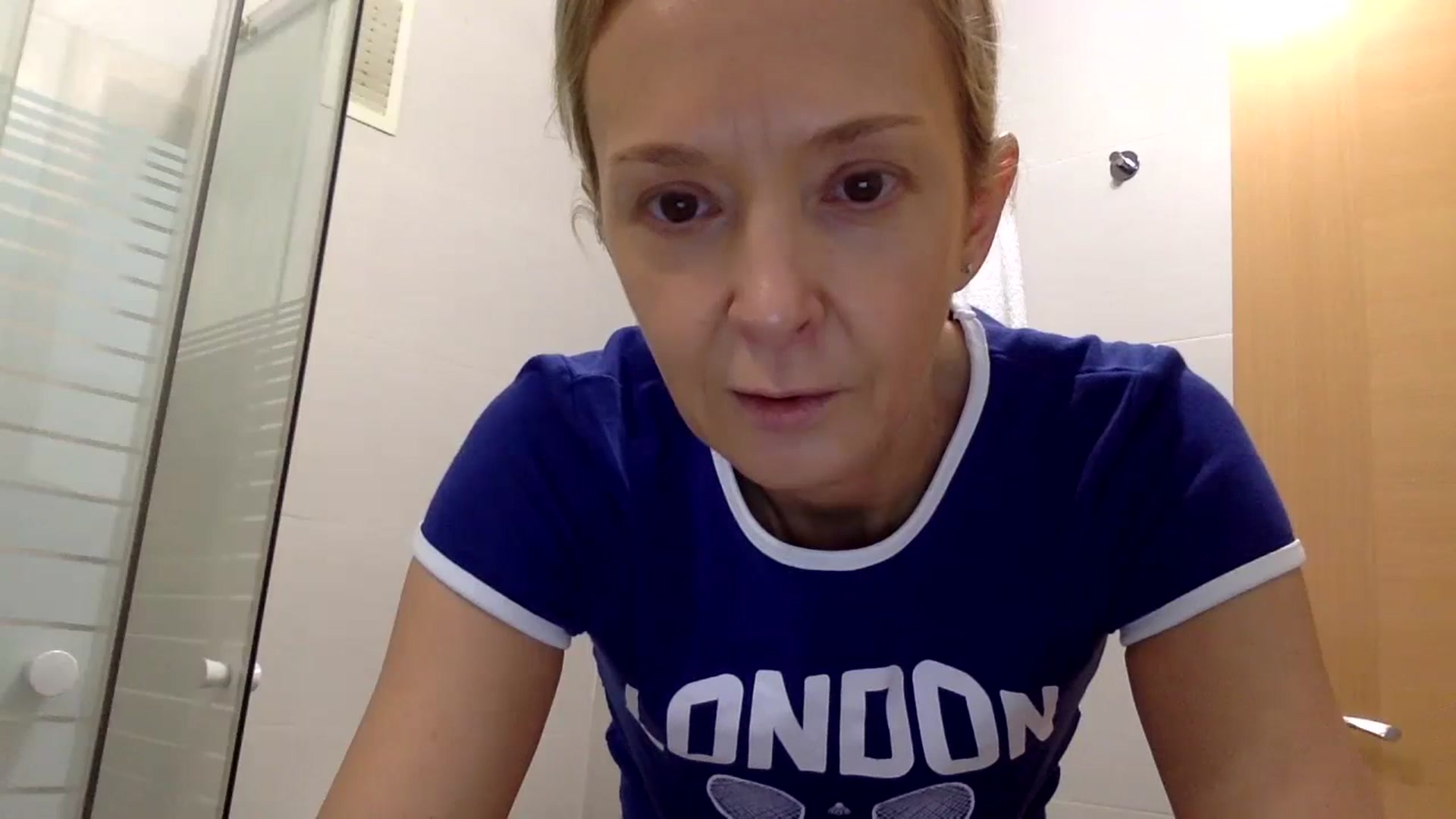 Gallery image thumbnail from Aimee_Angel's myfreecams stream on, 03/10/2024, 15:18 image 9 of 20