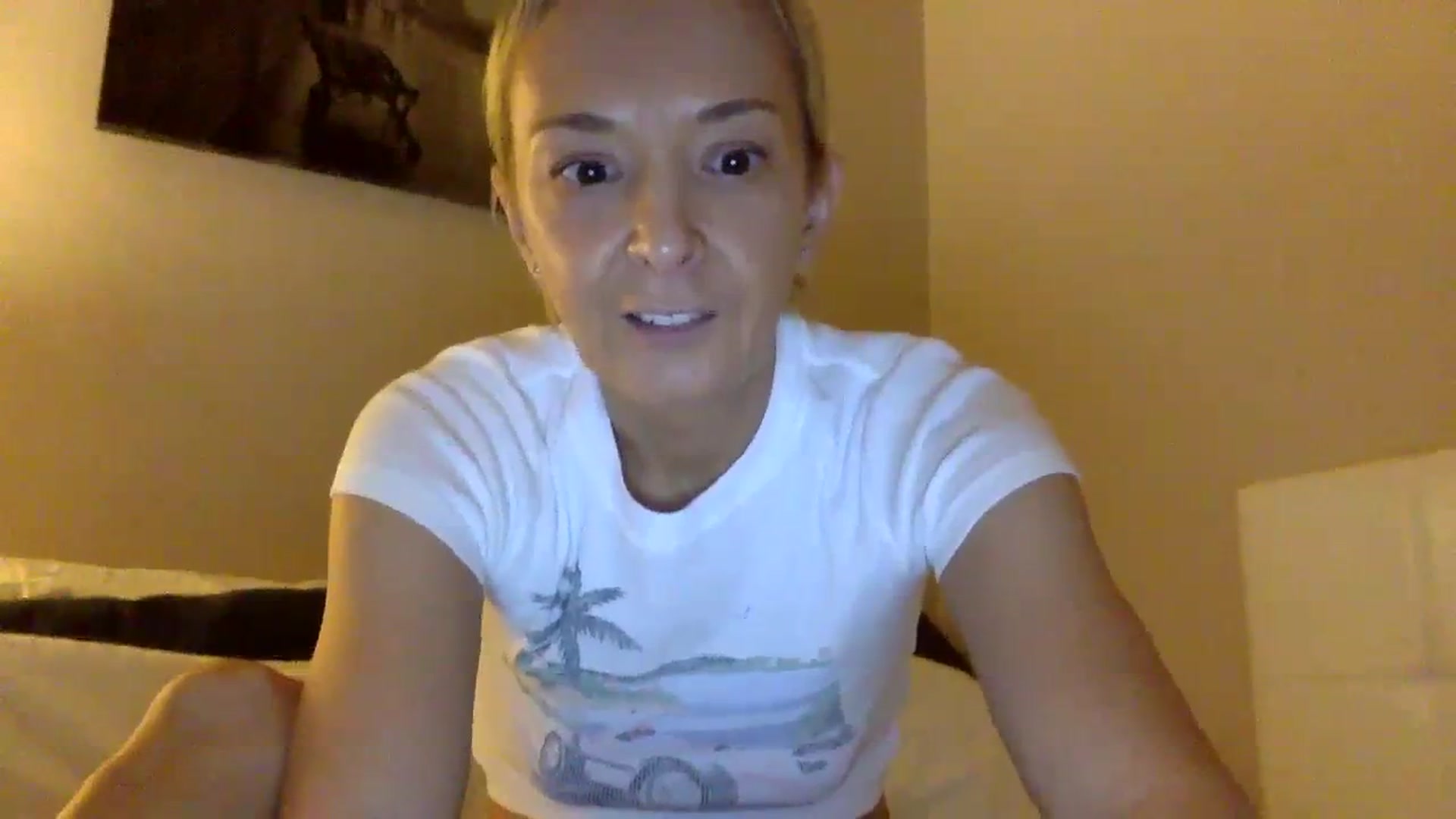 Gallery image thumbnail from Aimee_Angel's myfreecams stream on, 03/16/2024, 20:22 image 8 of 20