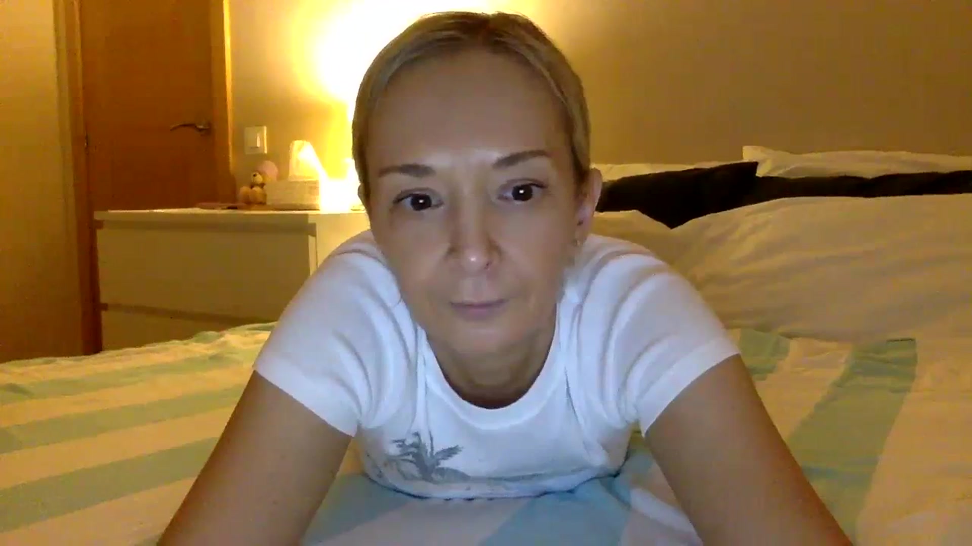 Gallery image thumbnail from Aimee_Angel's myfreecams stream on, 03/16/2024, 20:22 image 13 of 20