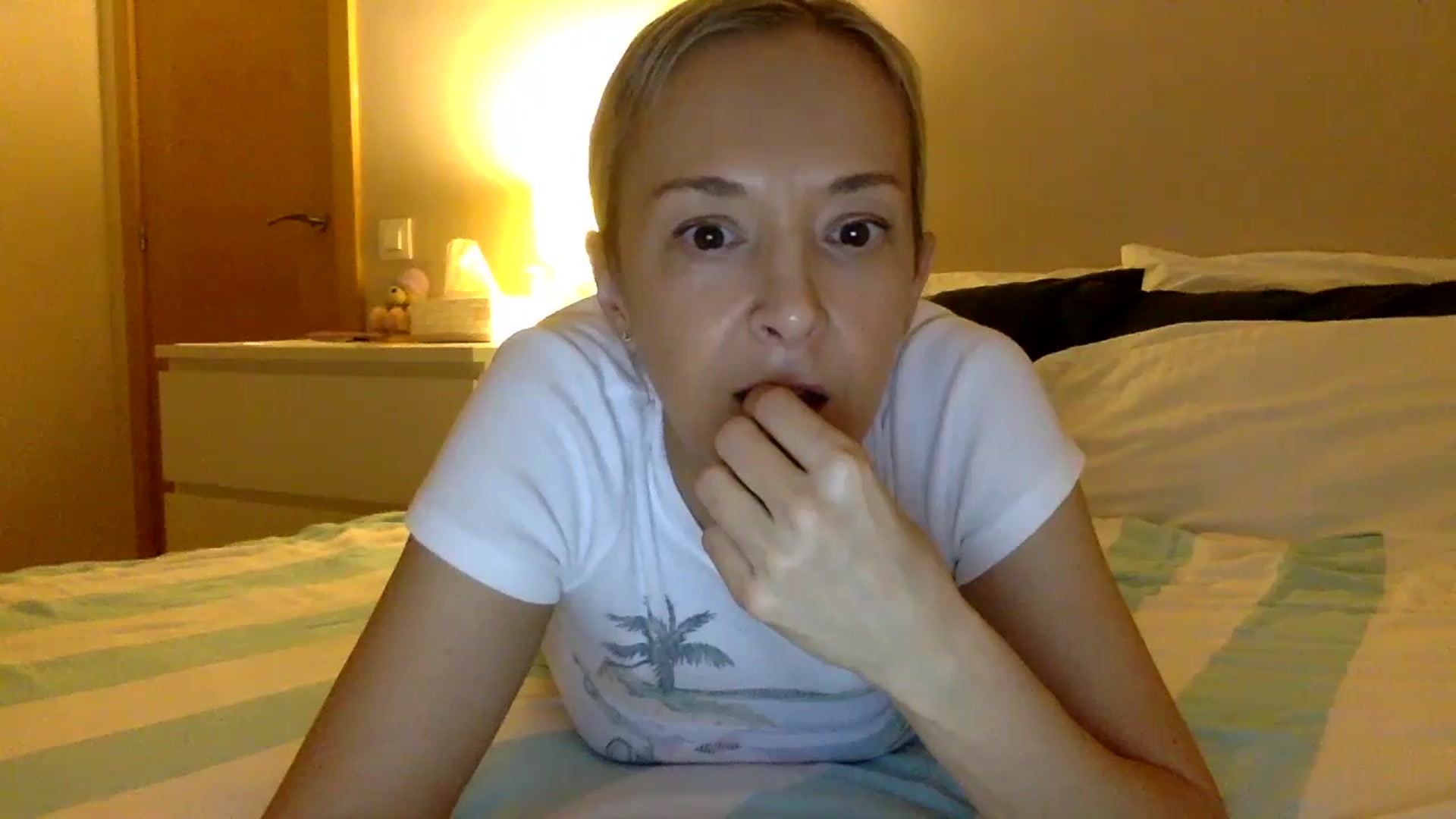 Gallery image thumbnail from Aimee_Angel's myfreecams stream on, 03/16/2024, 20:22 image 17 of 20