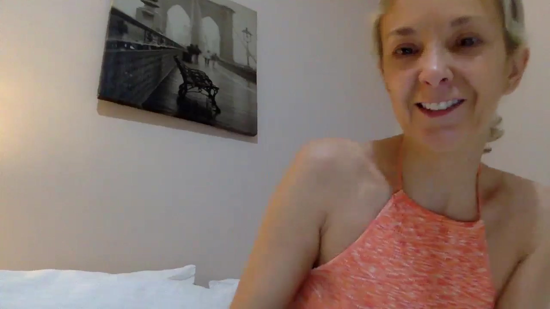 Gallery image thumbnail from Aimee_Angel's myfreecams stream on, 03/24/2024, 19:21 image 3 of 20