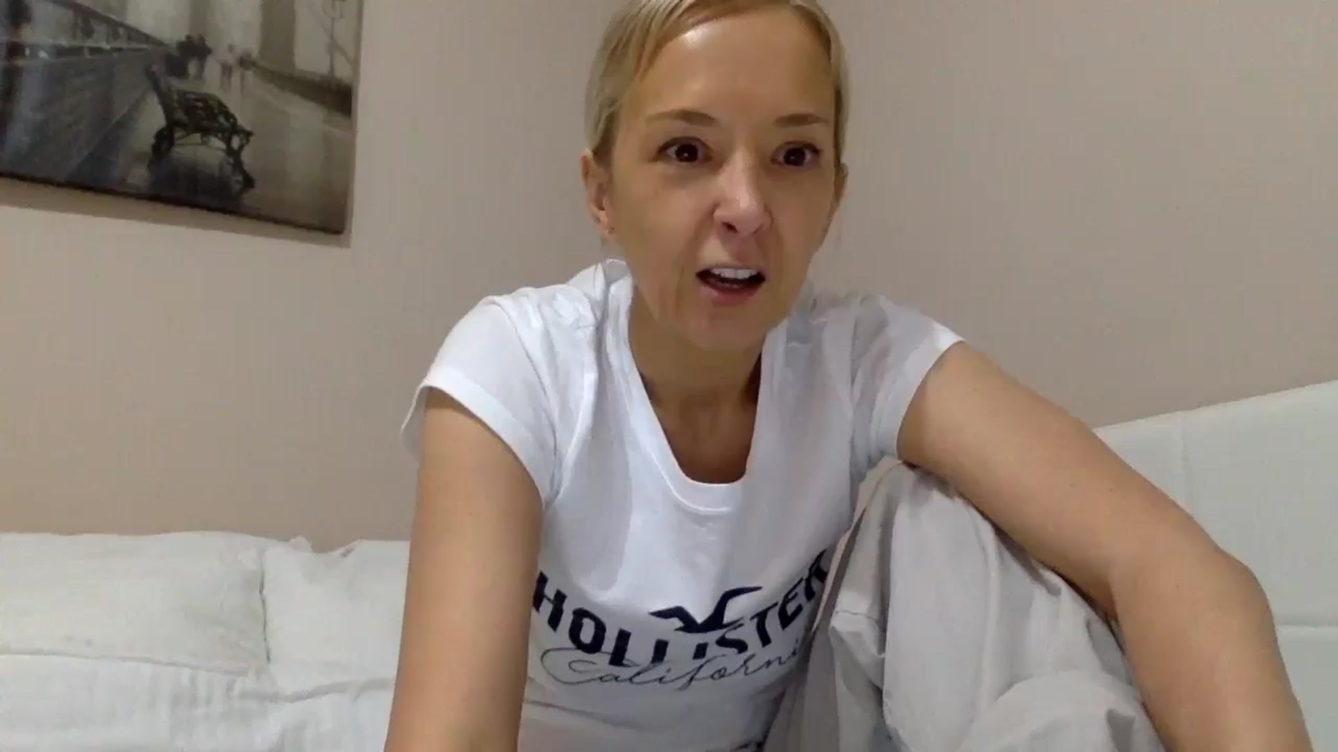 Gallery image thumbnail from Aimee_Angel's myfreecams stream on, 04/26/2024, 18:33 image 1 of 20