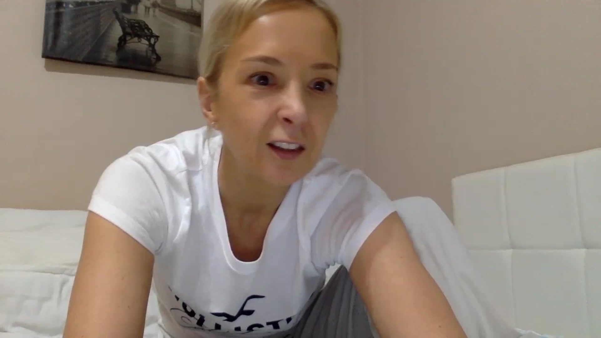 Gallery image thumbnail from Aimee_Angel's myfreecams stream on, 04/26/2024, 18:33 image 13 of 20