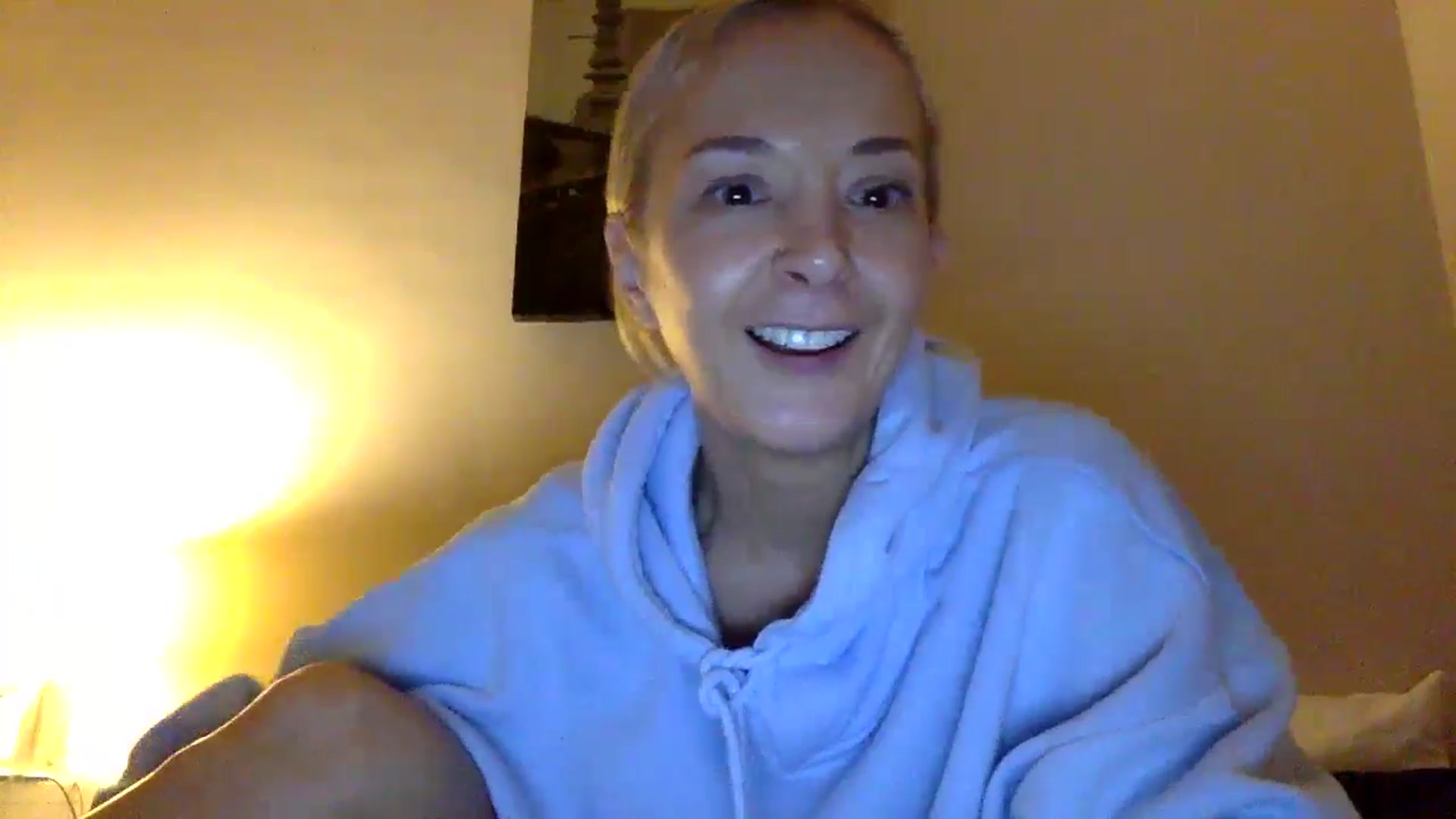 Gallery image thumbnail from Aimee_Angel's myfreecams stream on, 05/06/2024, 20:48 image 18 of 20
