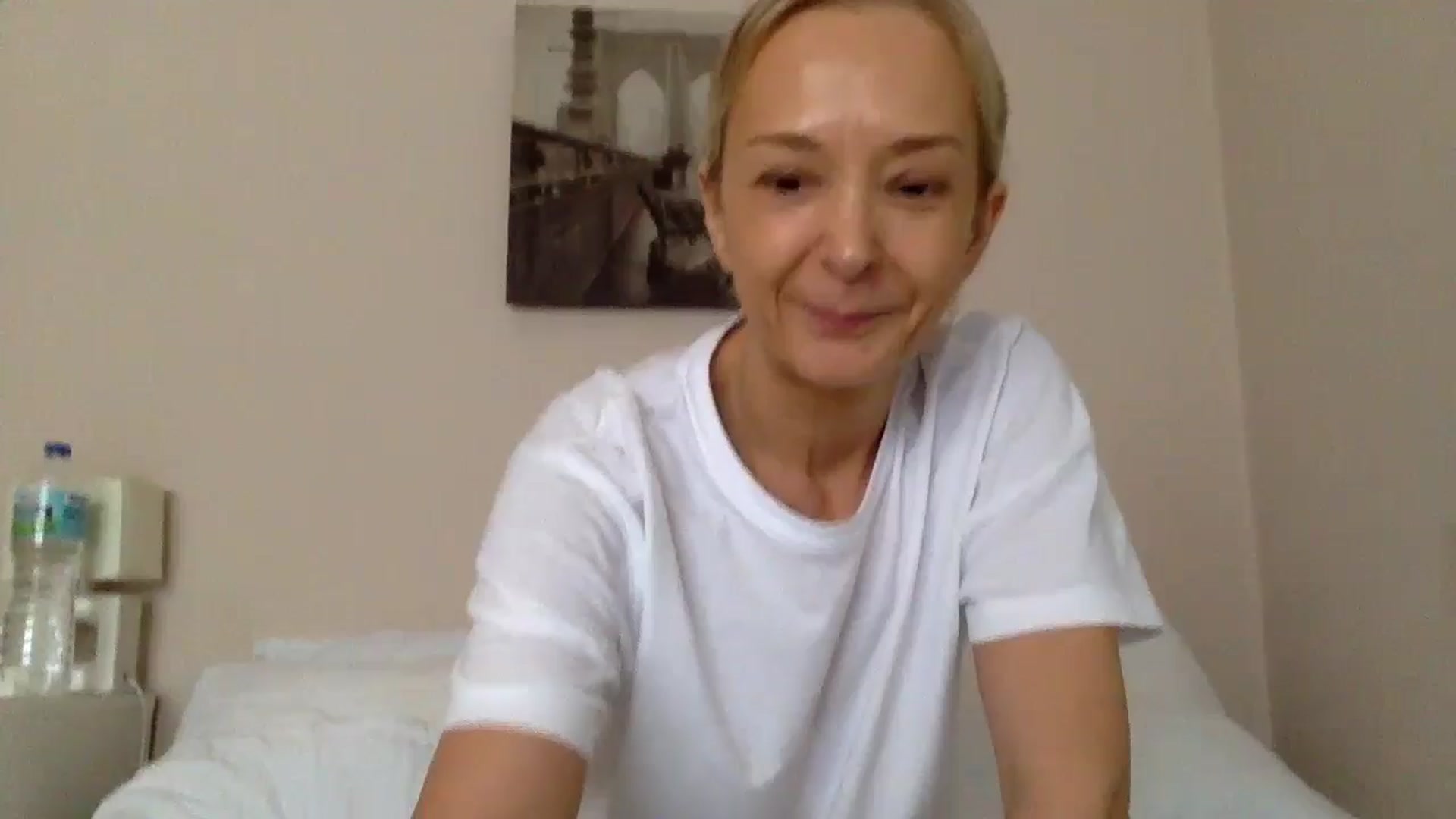 Gallery image thumbnail from Aimee_Angel's myfreecams stream on, 05/08/2024, 15:21 image 3 of 20