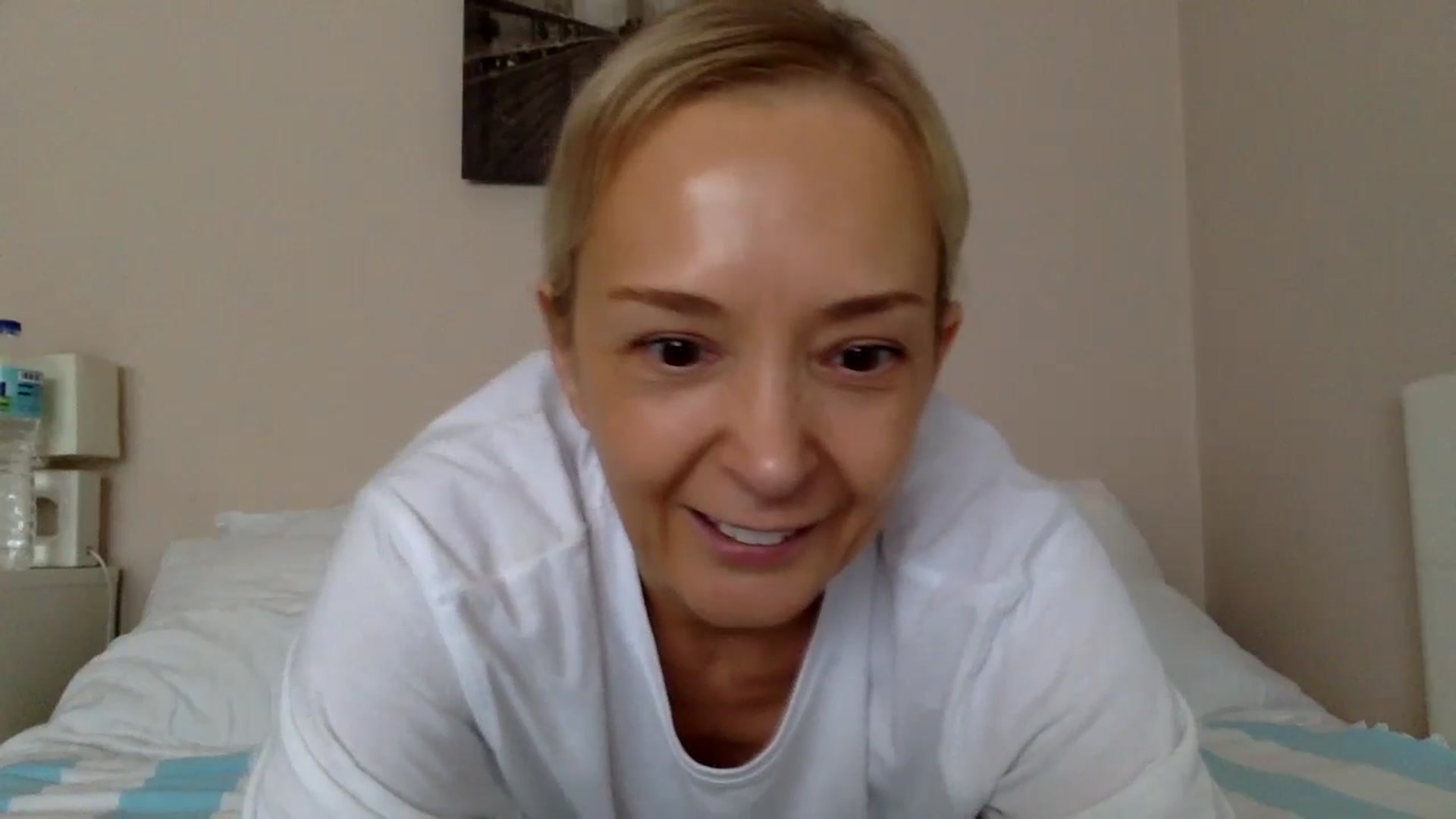 Gallery image thumbnail from Aimee_Angel's myfreecams stream on, 05/08/2024, 15:21 image 9 of 20
