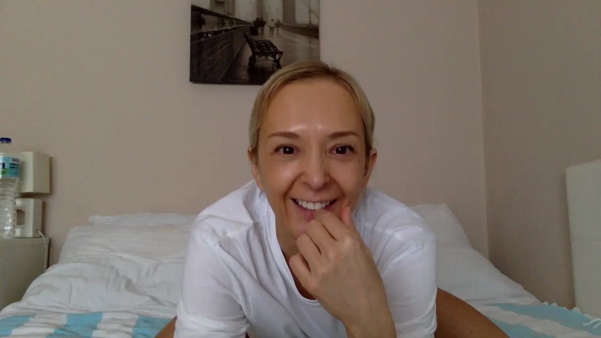 Gallery image thumbnail from Aimee_Angel's myfreecams stream on, 05/08/2024, 15:21 image 14 of 20
